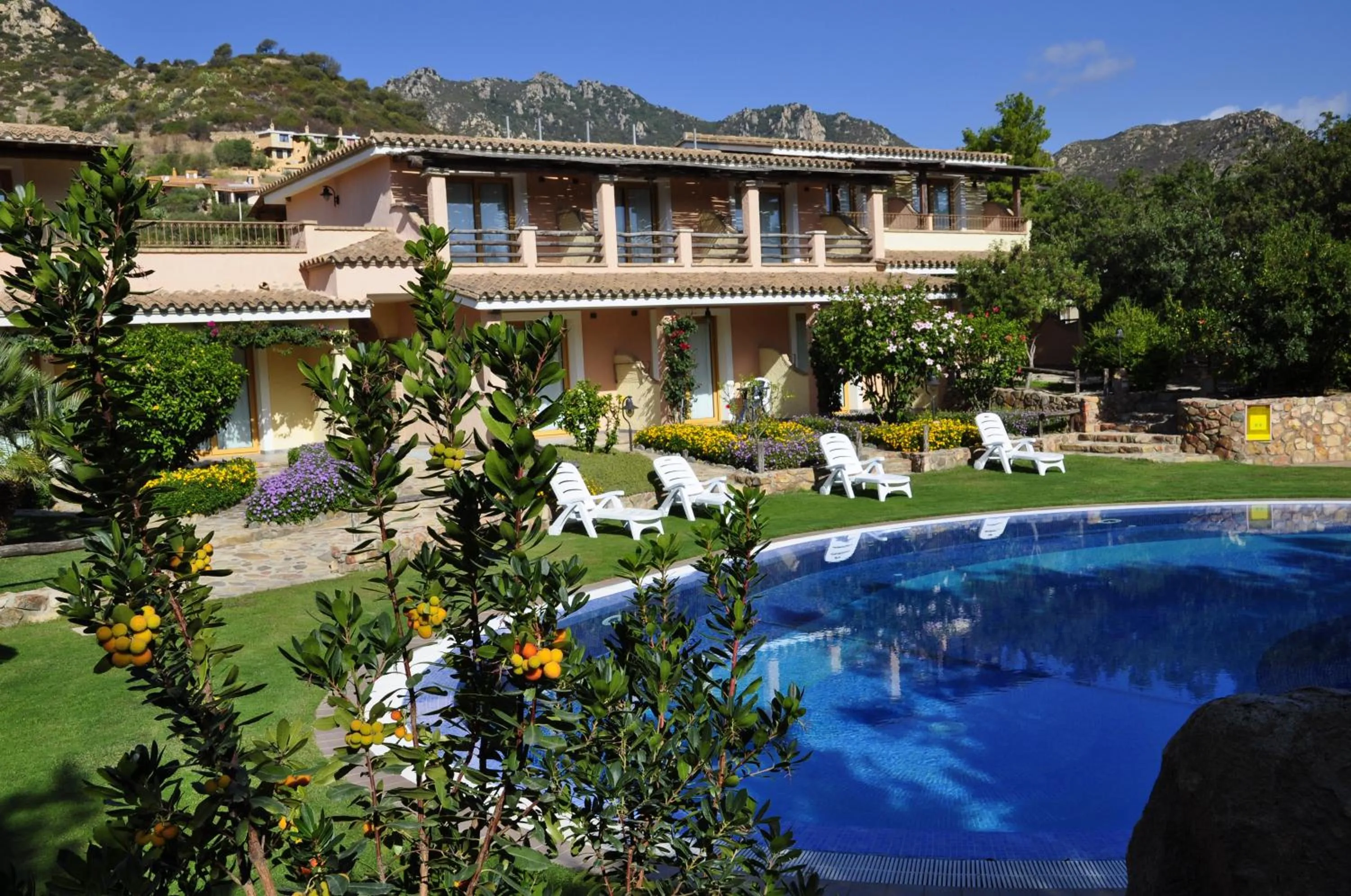 Swimming pool in Hotel Su Giganti