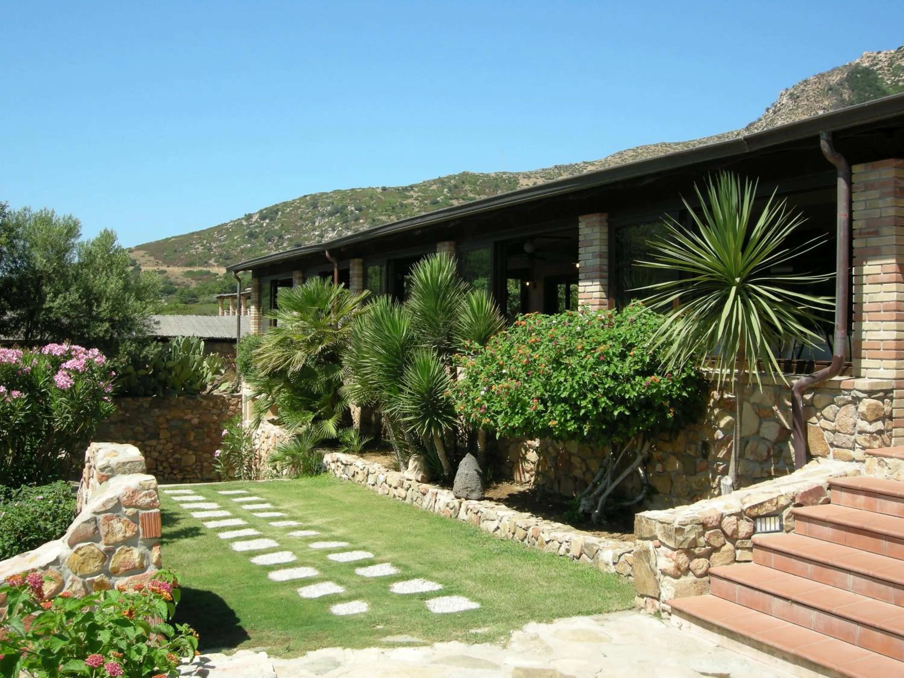 Garden in Hotel Su Giganti