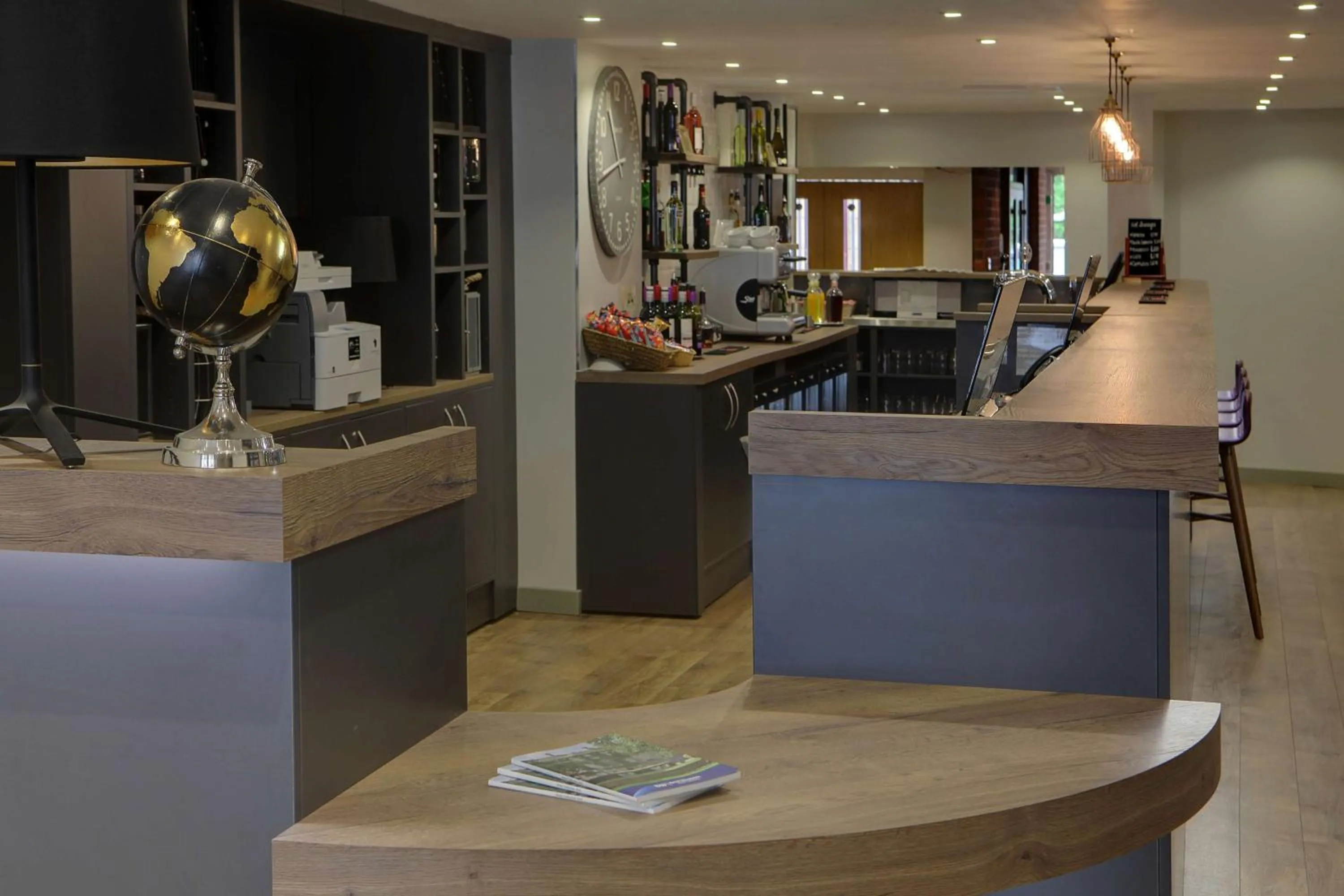 Lobby or reception in Best Western White House Hotel