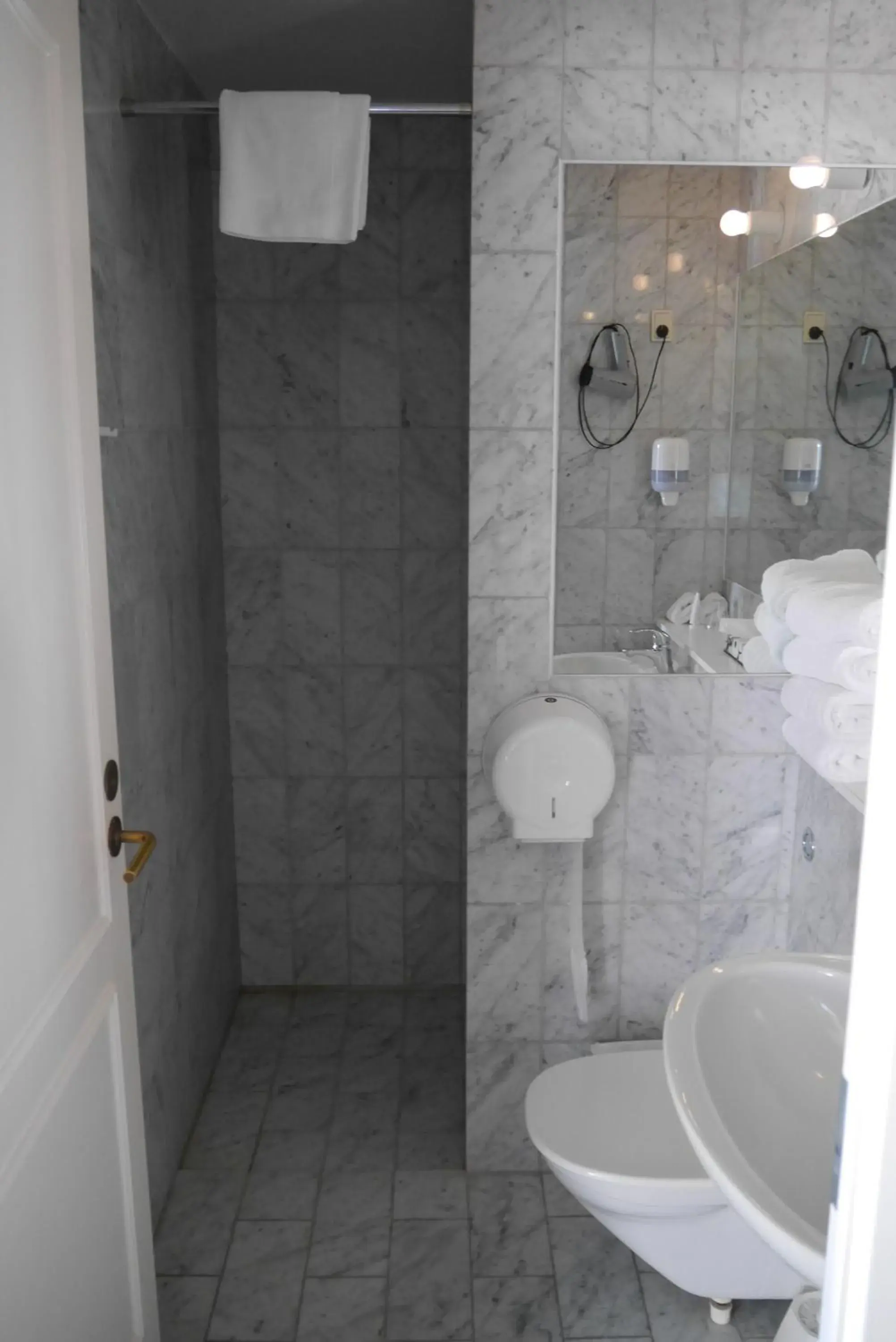 Standard Twin Room - single occupancy in Montra Odder Parkhotel Standard Twin Room - single occupancy in Montra Odder Parkhotel