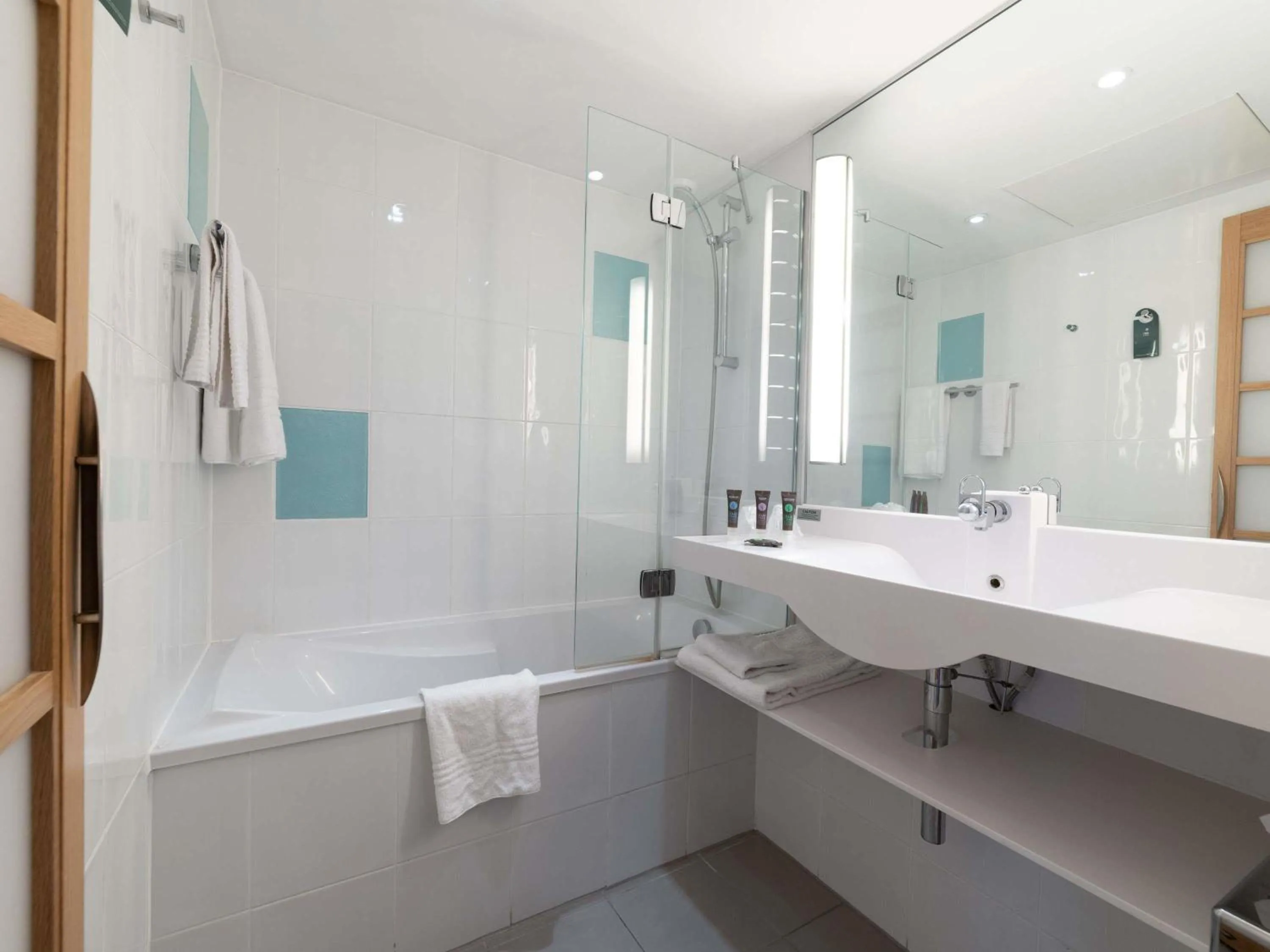 Bedroom in Novotel Southampton