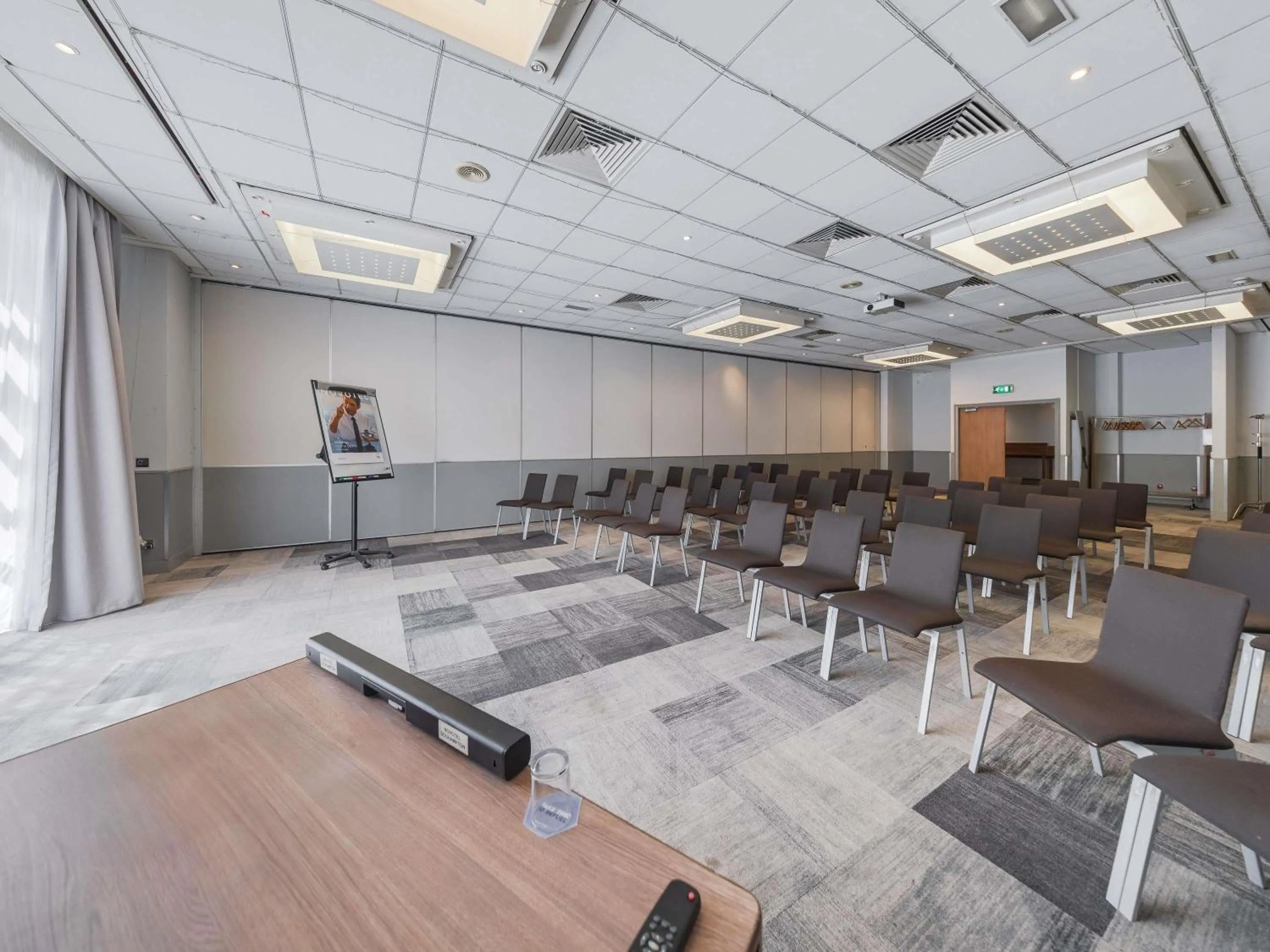 Meeting/conference room in Novotel Southampton