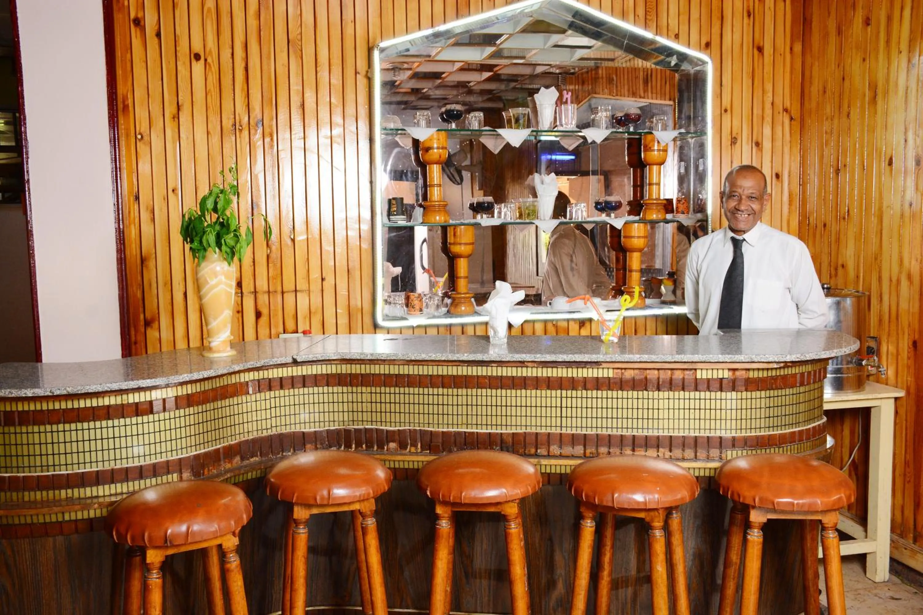 Staff in Shady Hotel Luxor