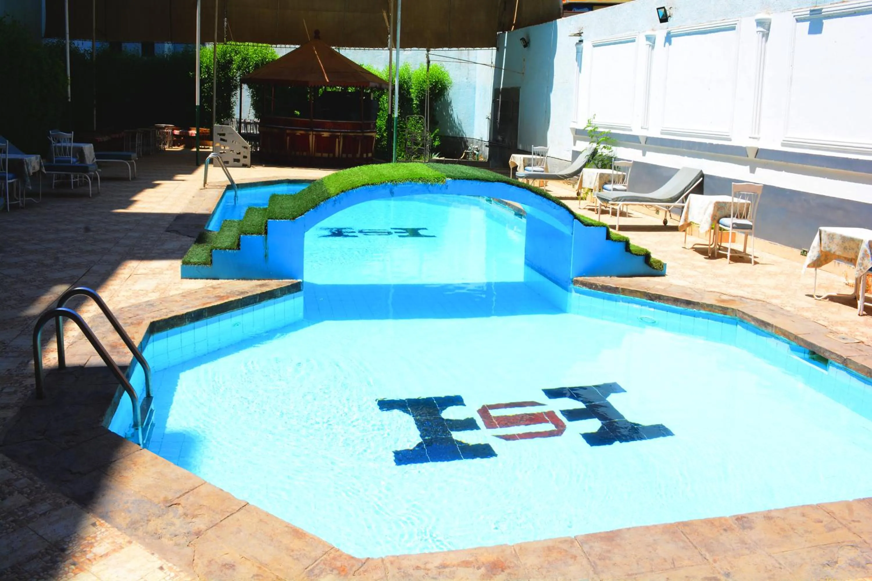 Pool view in Shady Hotel Luxor