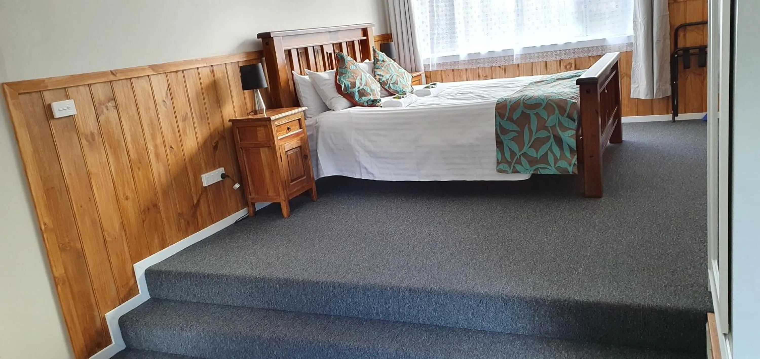 Bedroom, Bed in Cradle Alpine Retreat