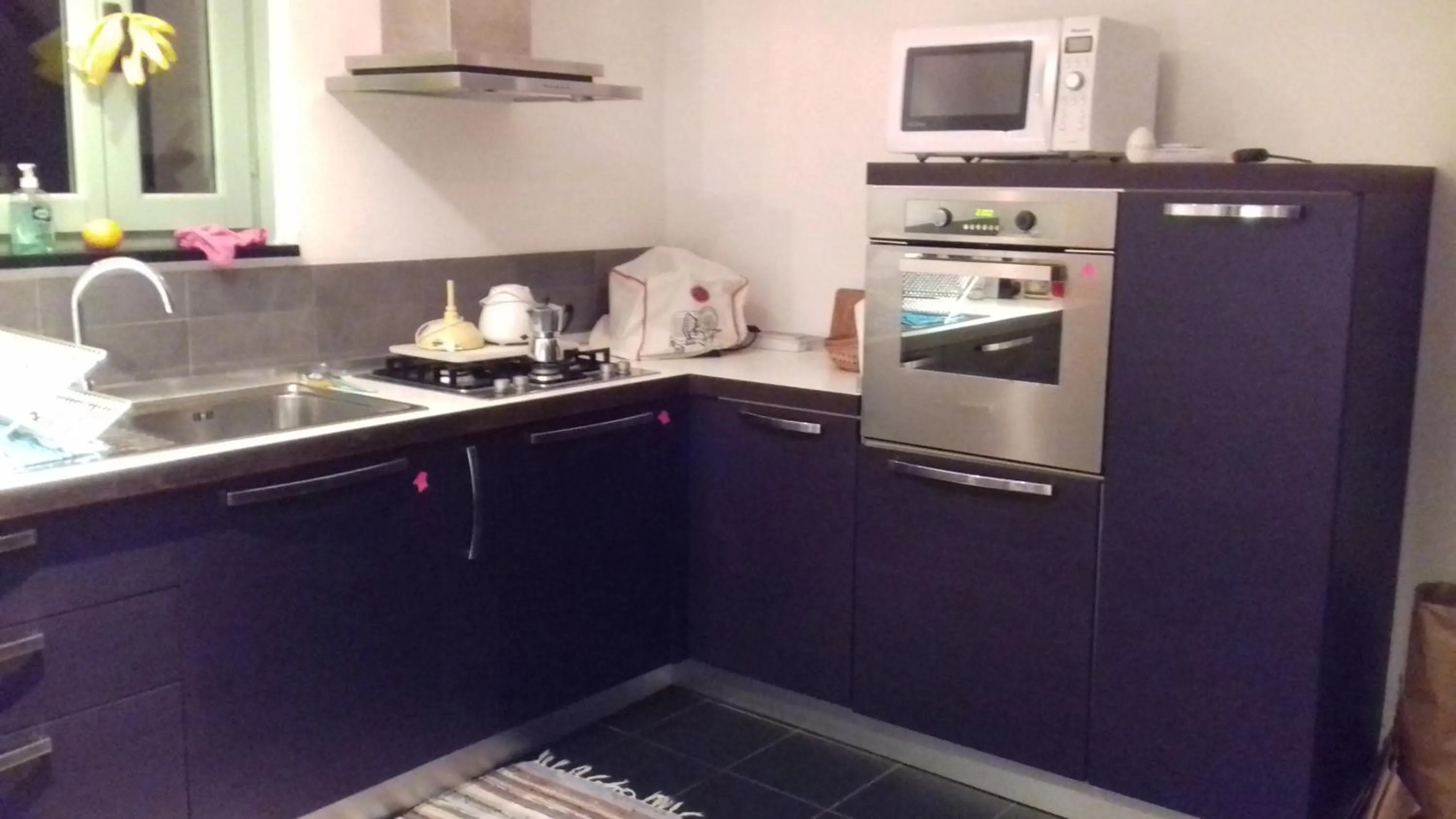 Kitchen or kitchenette in Arvé Castelbianco - B&B e Appartamento