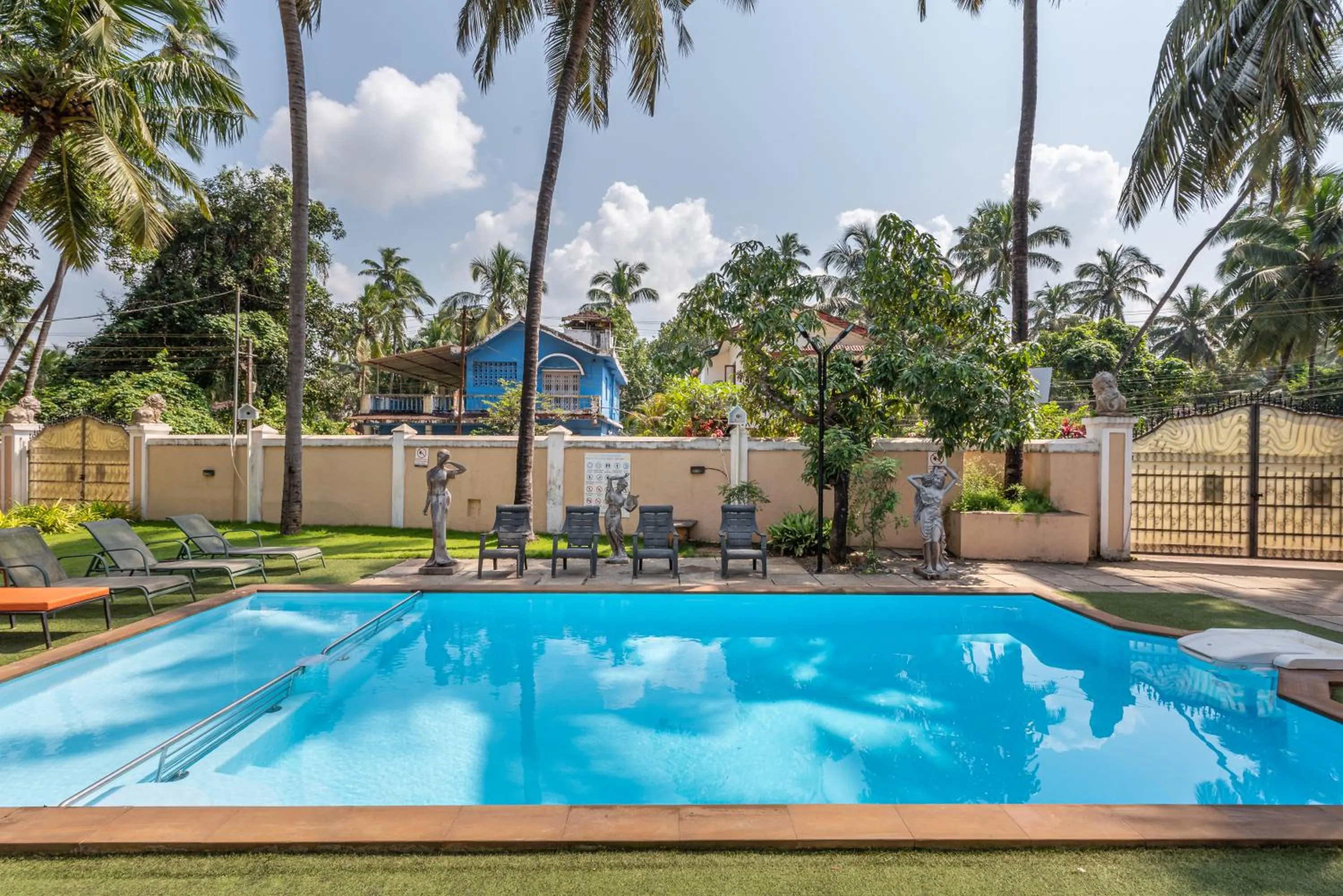 Swimming pool in Villa Calangute Phase 4
