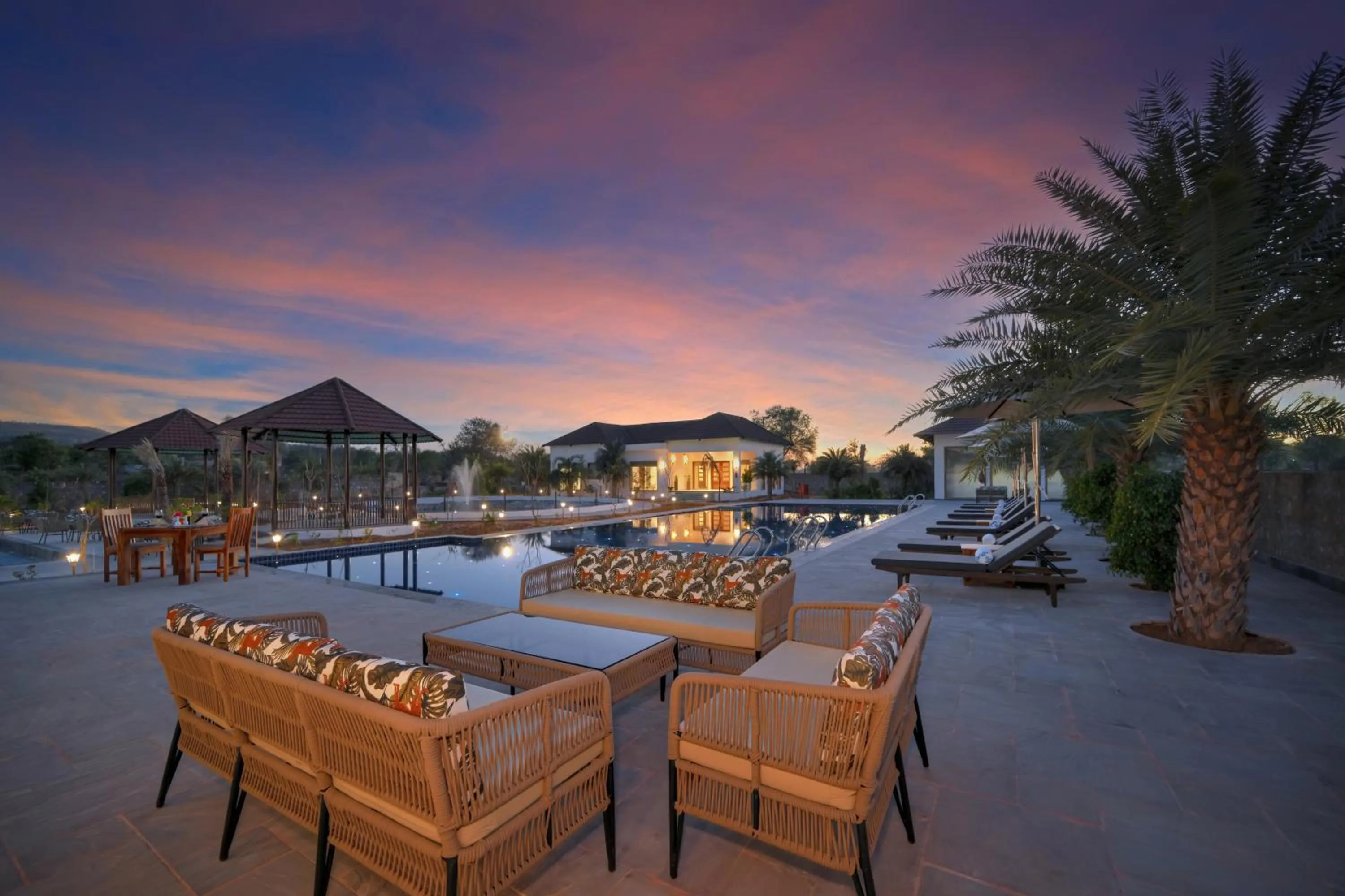 Swimming pool in Ranthambore Bagh Palace