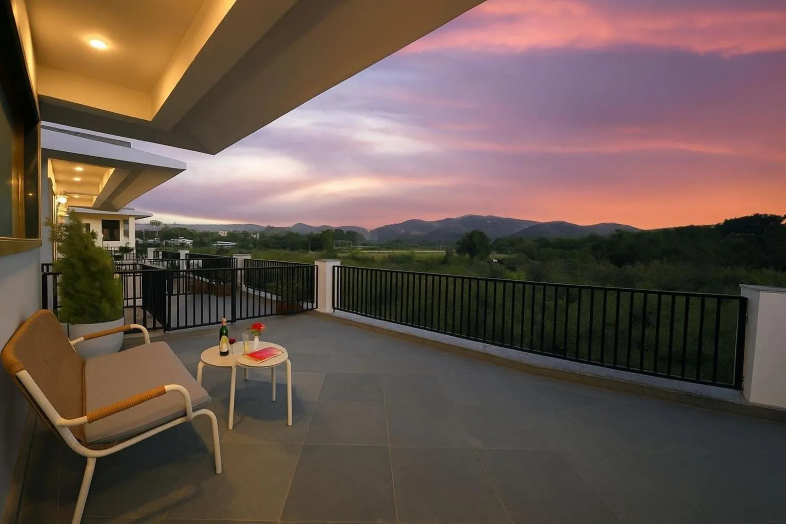 Mountain view in Ranthambore Bagh Palace