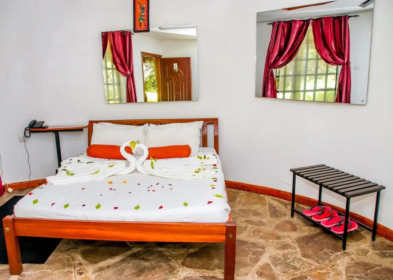 Bed in Dovenest Lodge