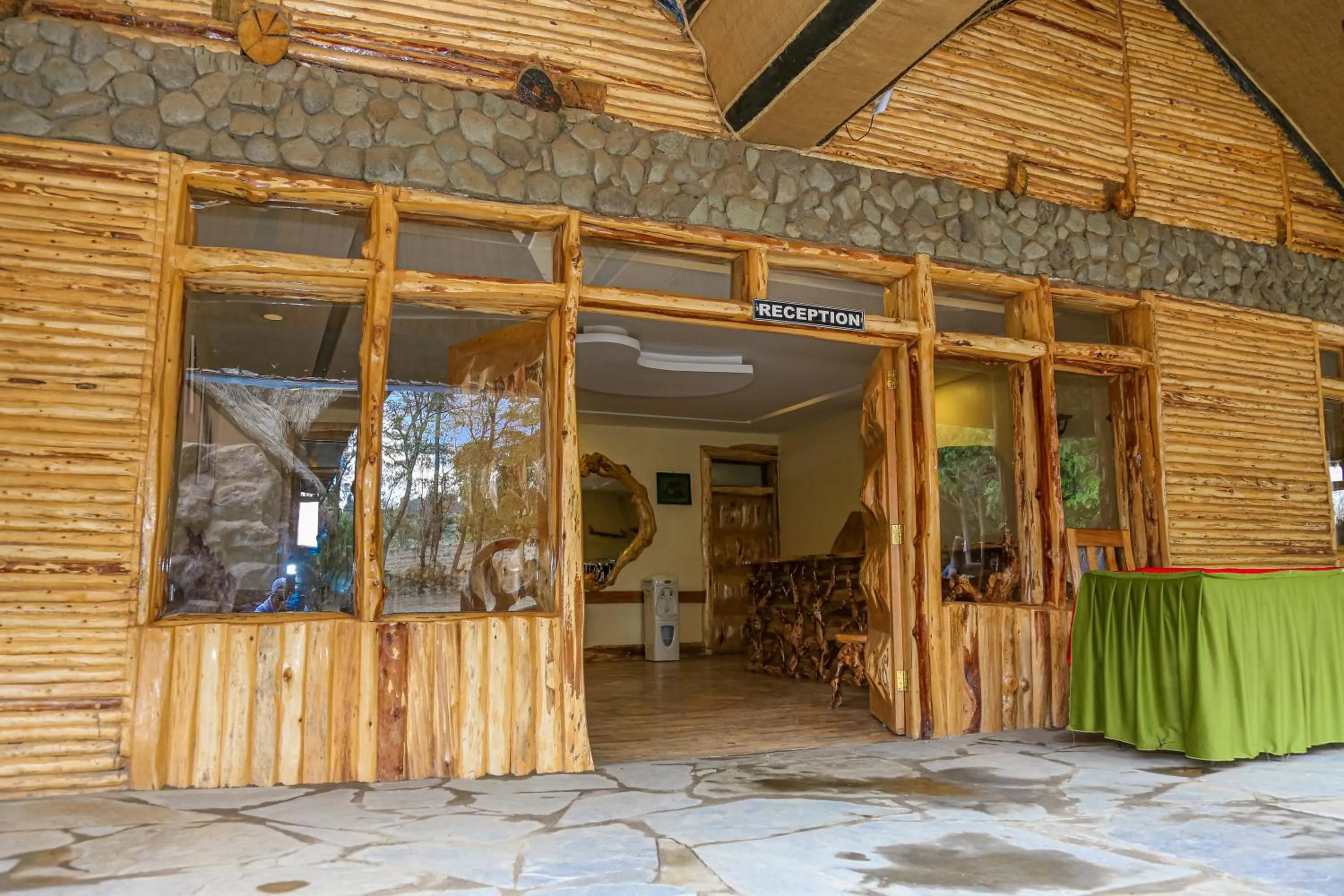 Property building in Dovenest Lodge