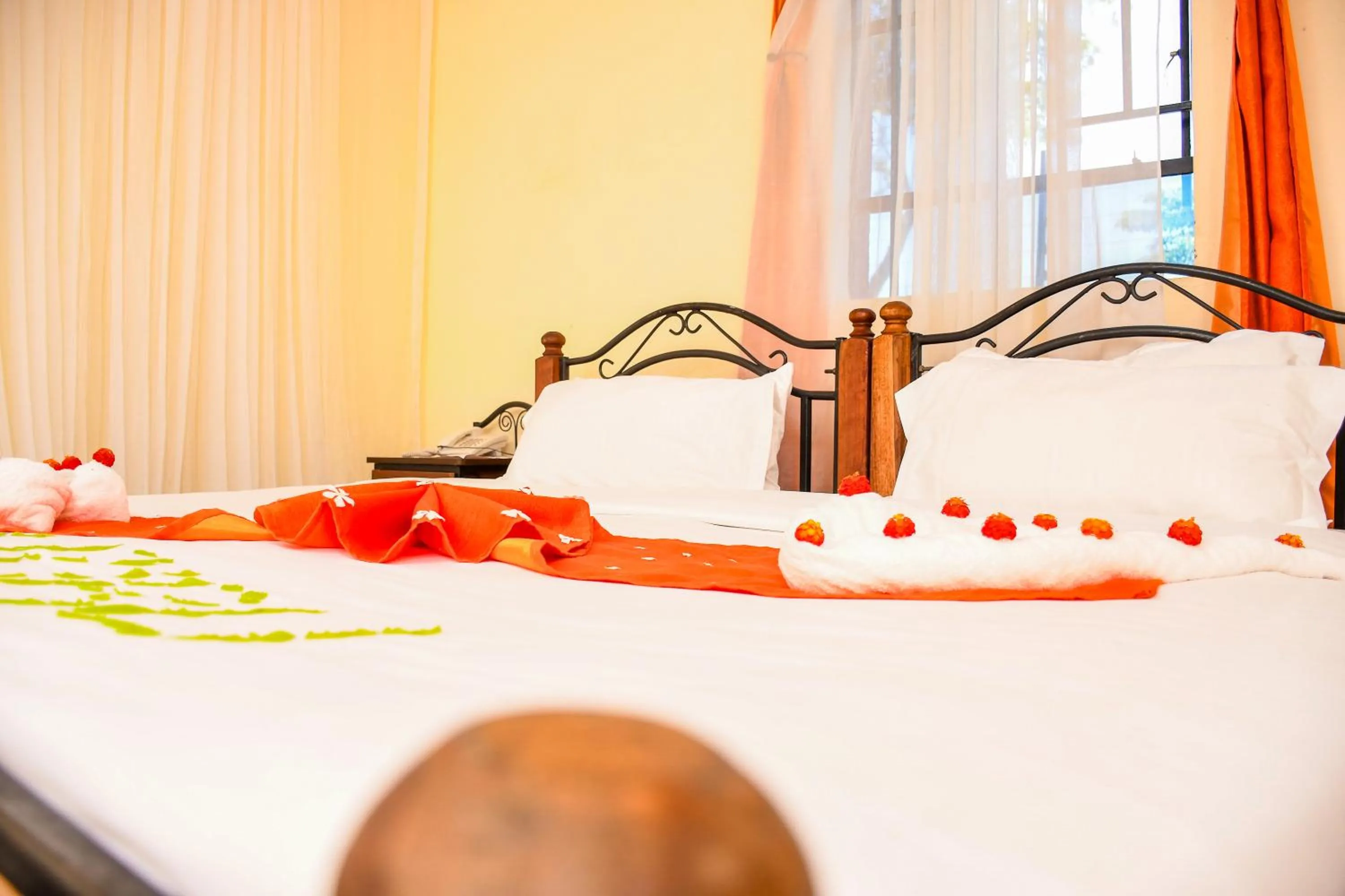 Bed in Dovenest Lodge