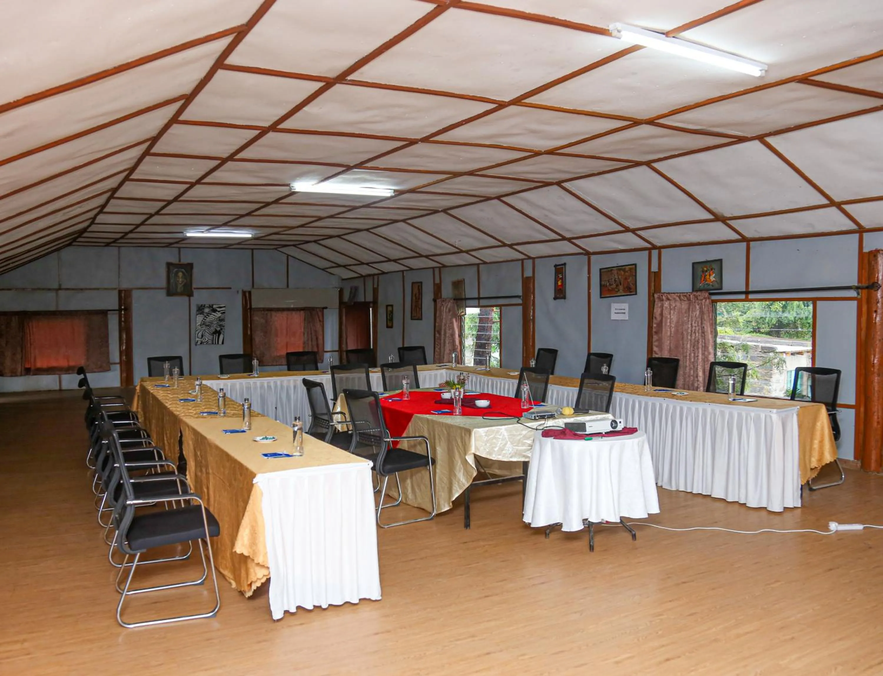 Meeting/conference room in Dovenest Lodge