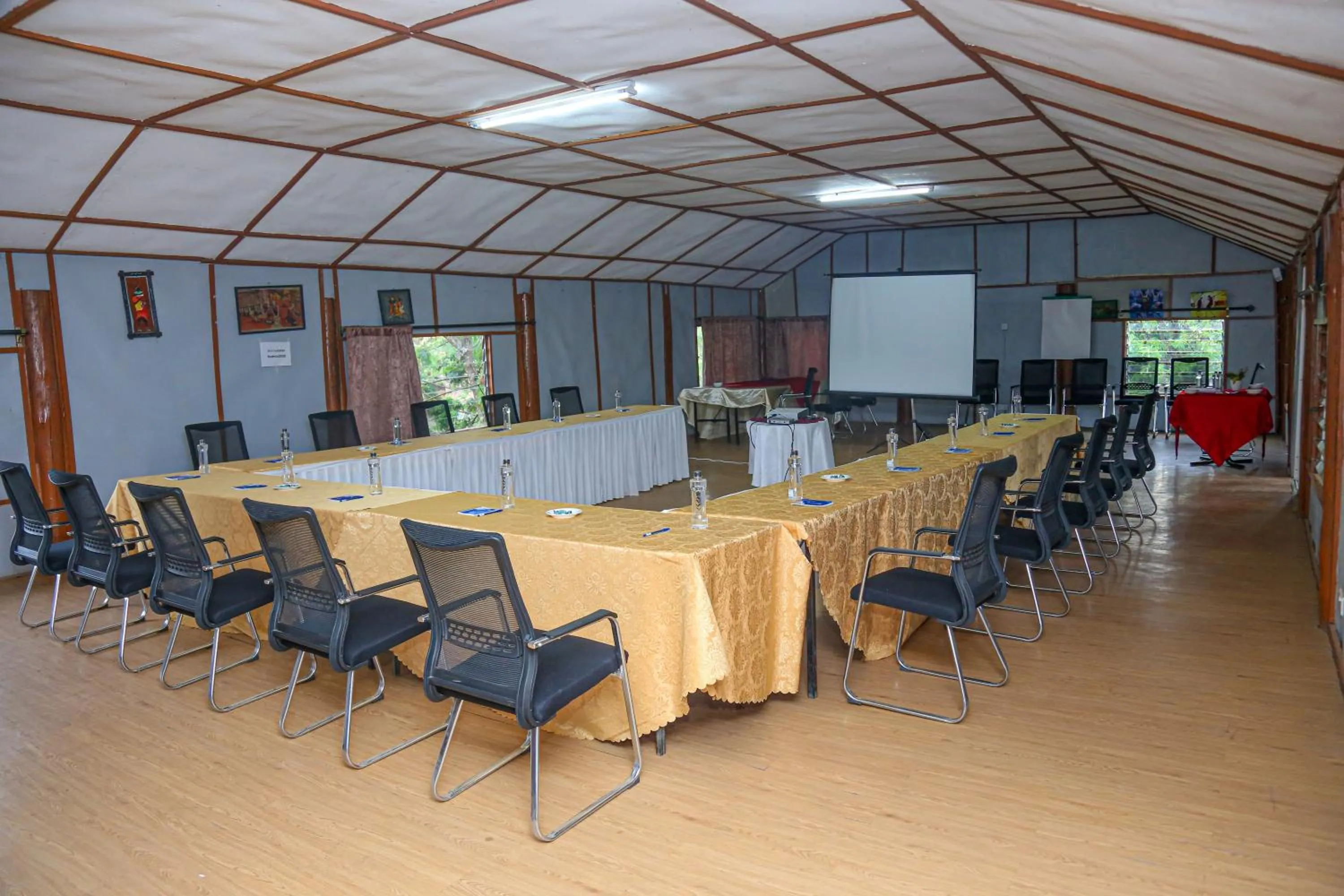 Meeting/conference room in Dovenest Lodge