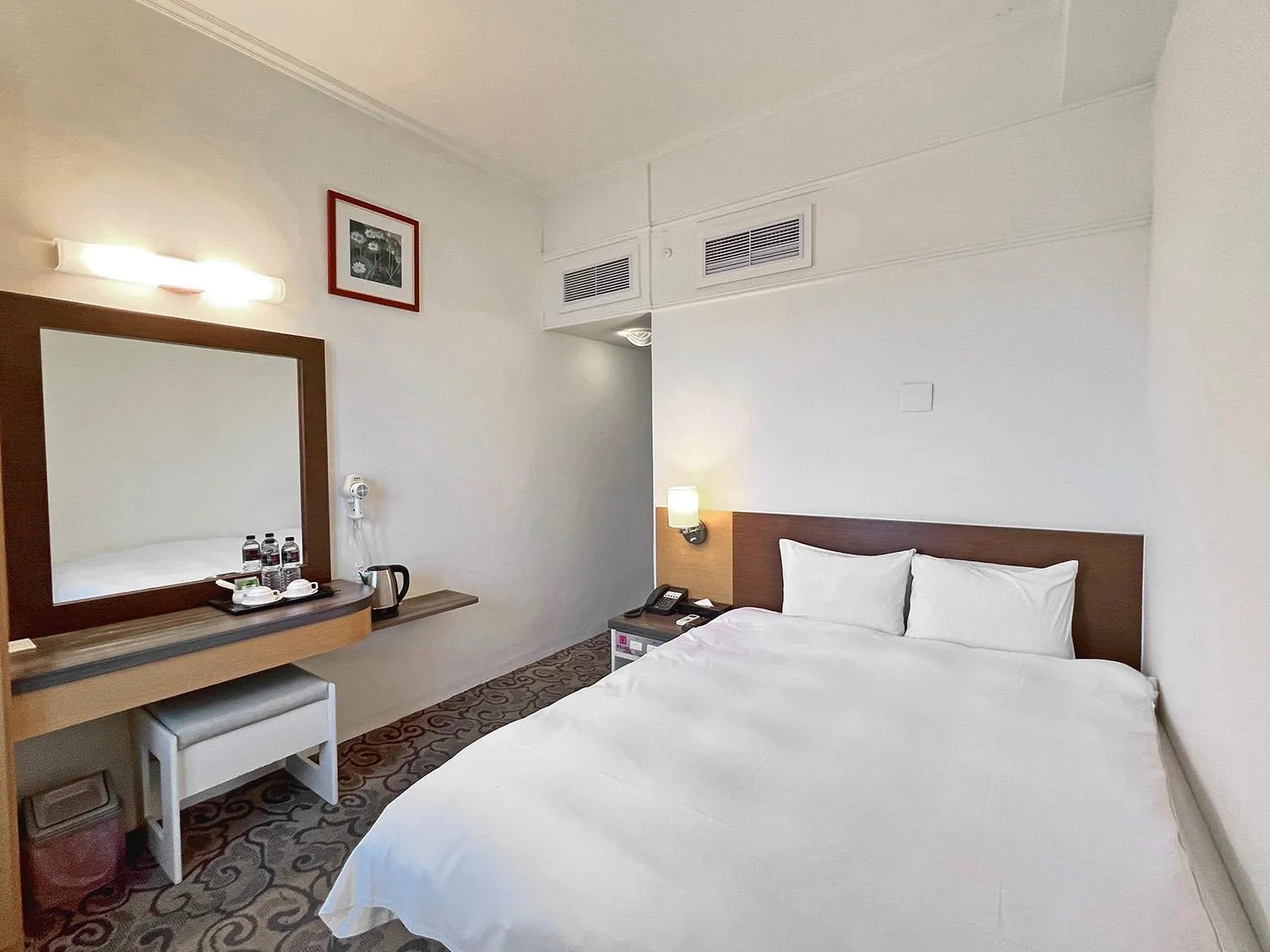 Bed in Foung Kou Hotel