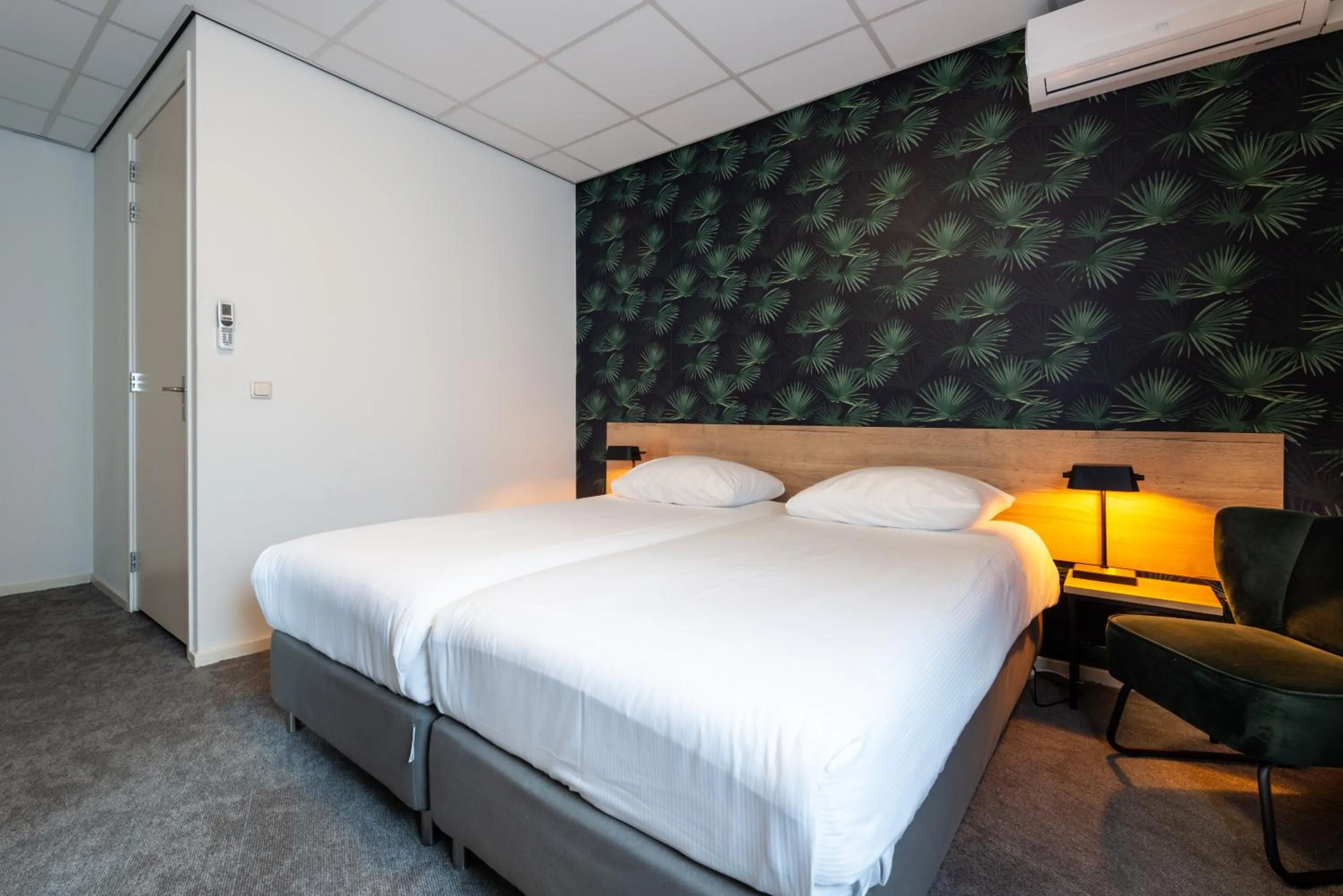 Bedroom, Bed in Hotel-Appartementen Klaver Vier