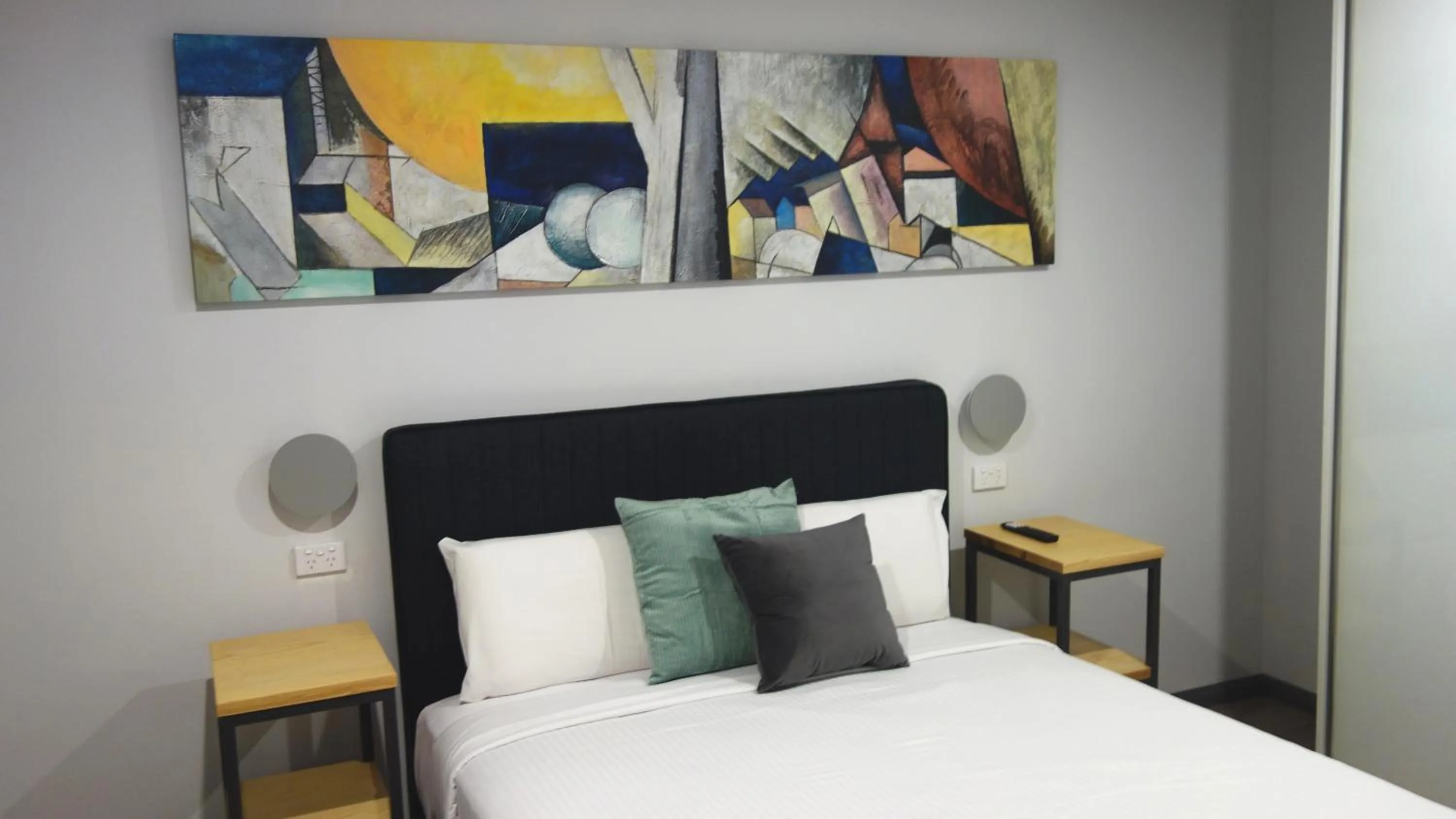 Bed in Semaphore Splash Apartments