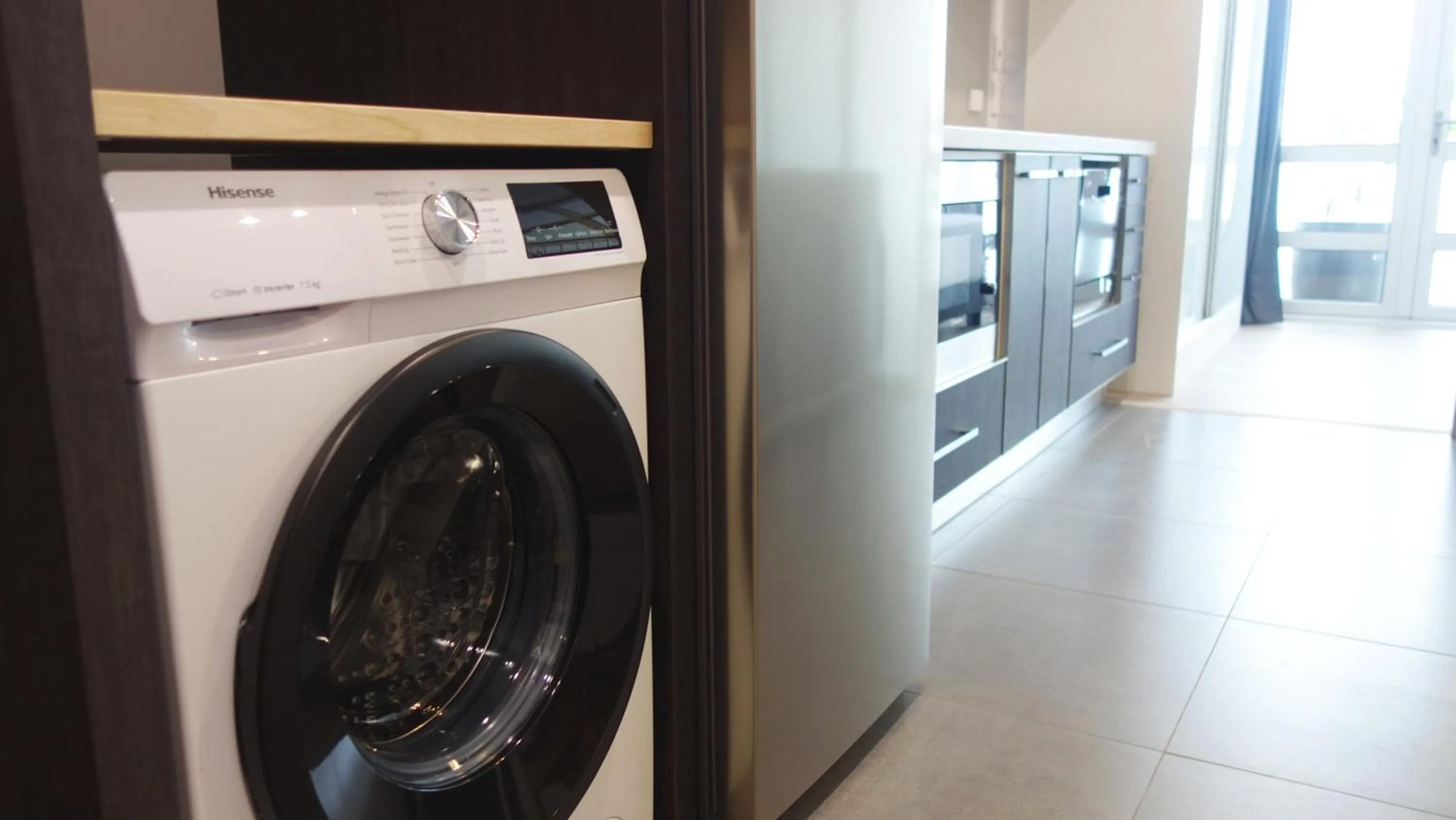 Kitchen or kitchenette in Semaphore Splash Apartments