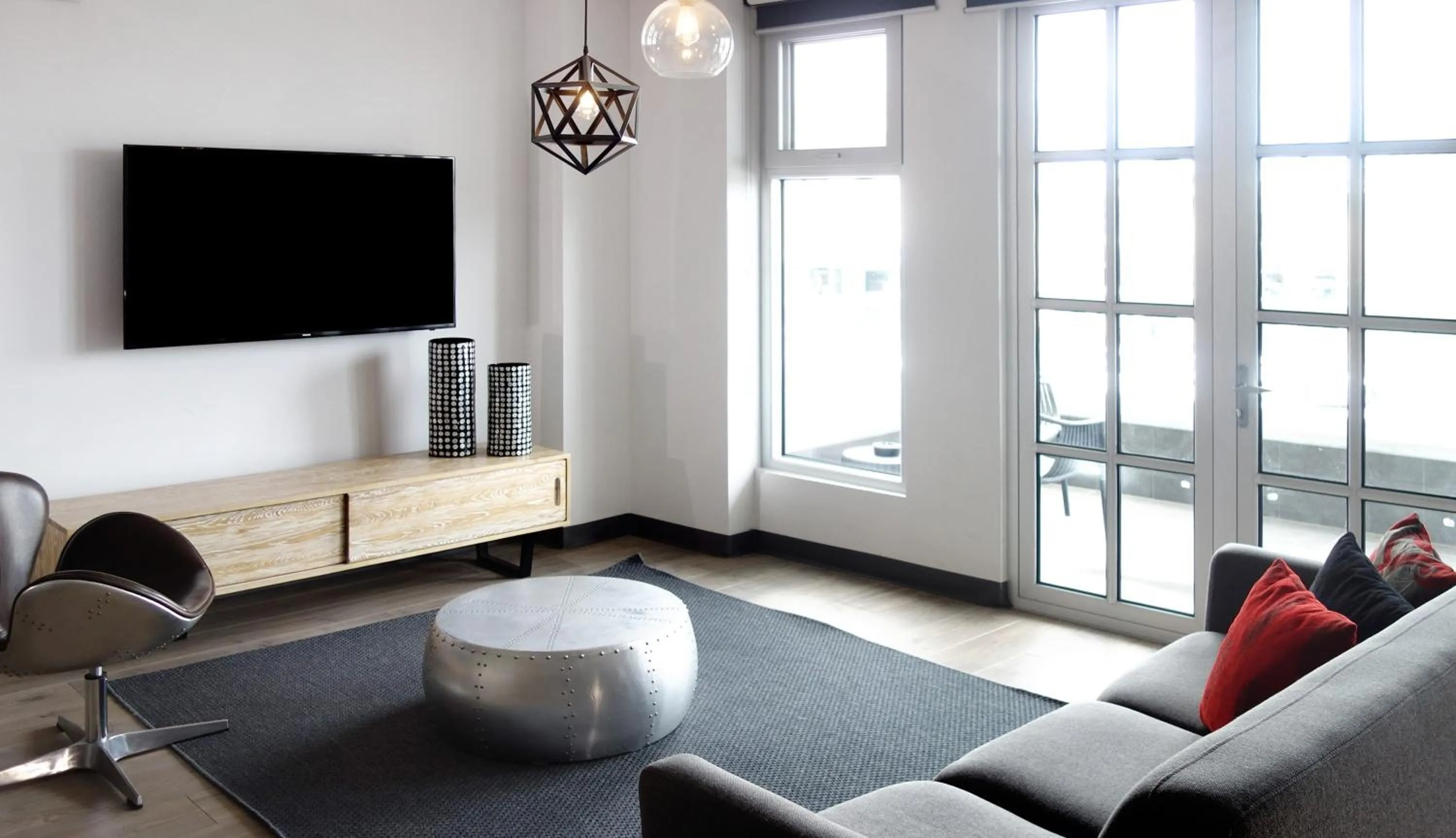 TV and multimedia in Semaphore Splash Apartments