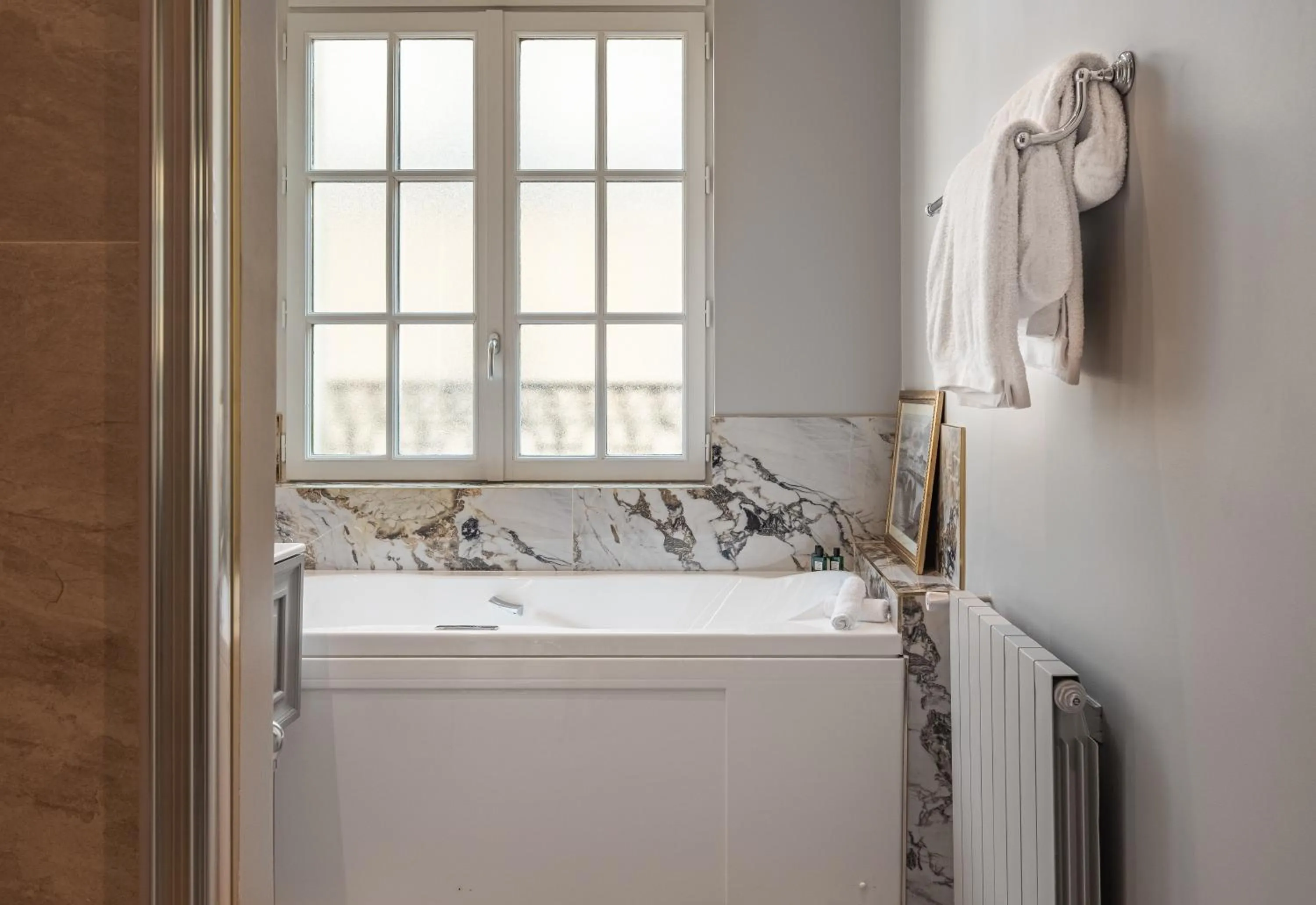 Bathroom in Hôtel Elysia by Inwood Hotels