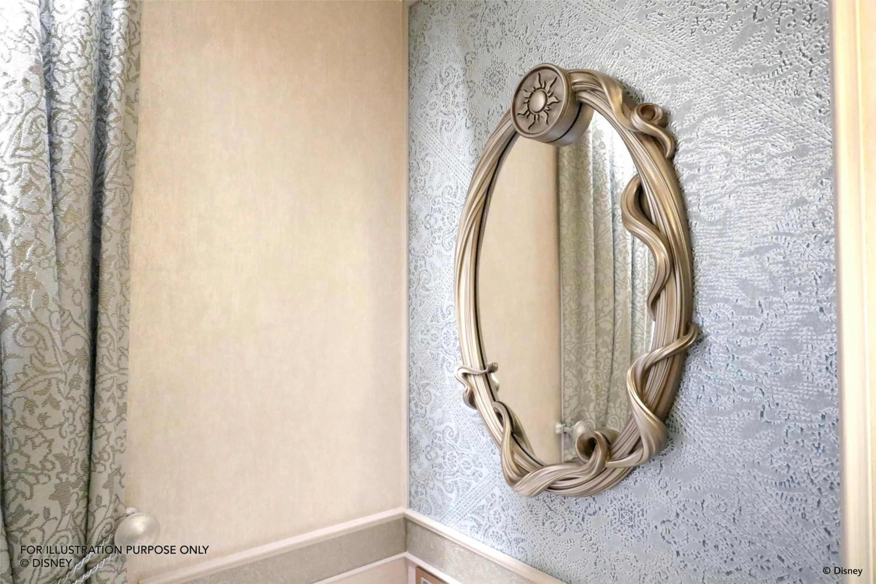 Bedroom in Disneyland® Hotel