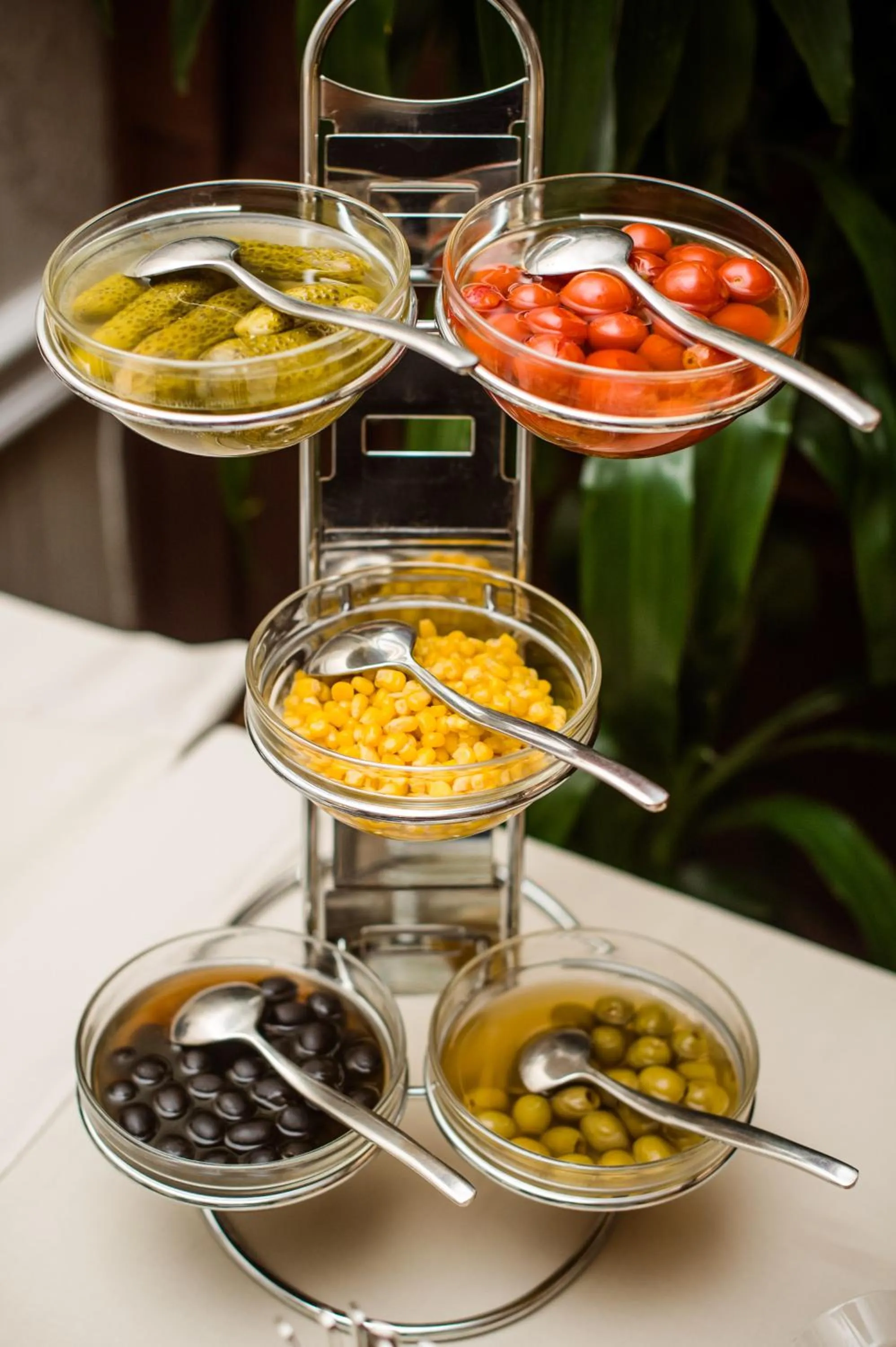 Restaurant/places to eat in Alanda Hotel