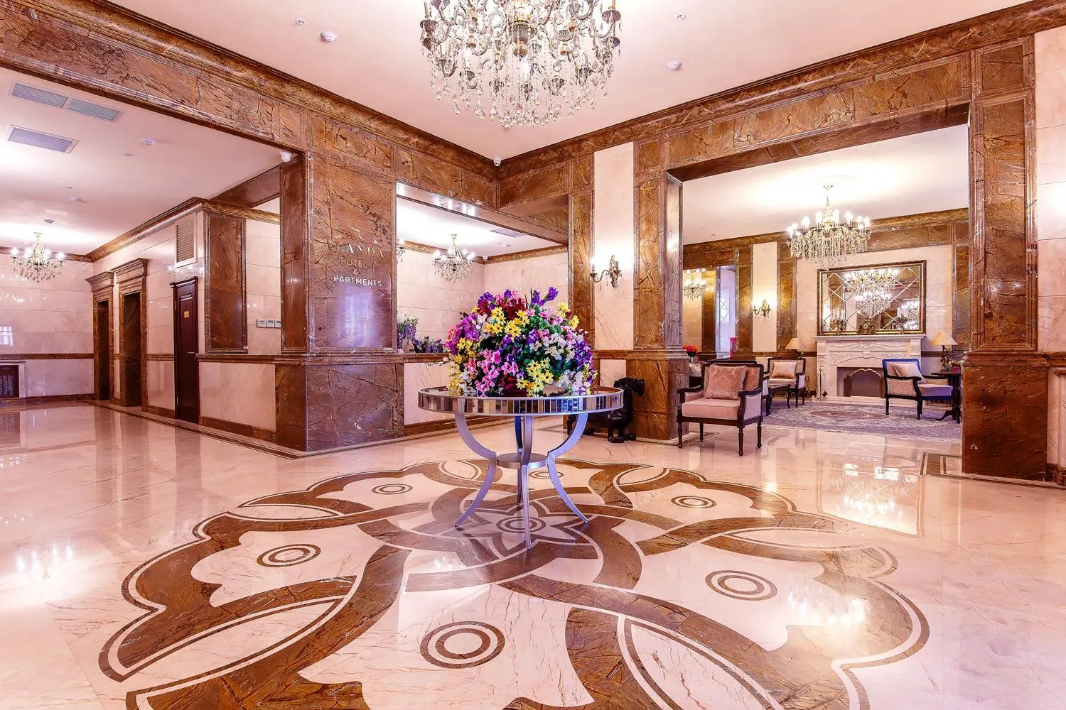 Lobby or reception in Alanda Hotel
