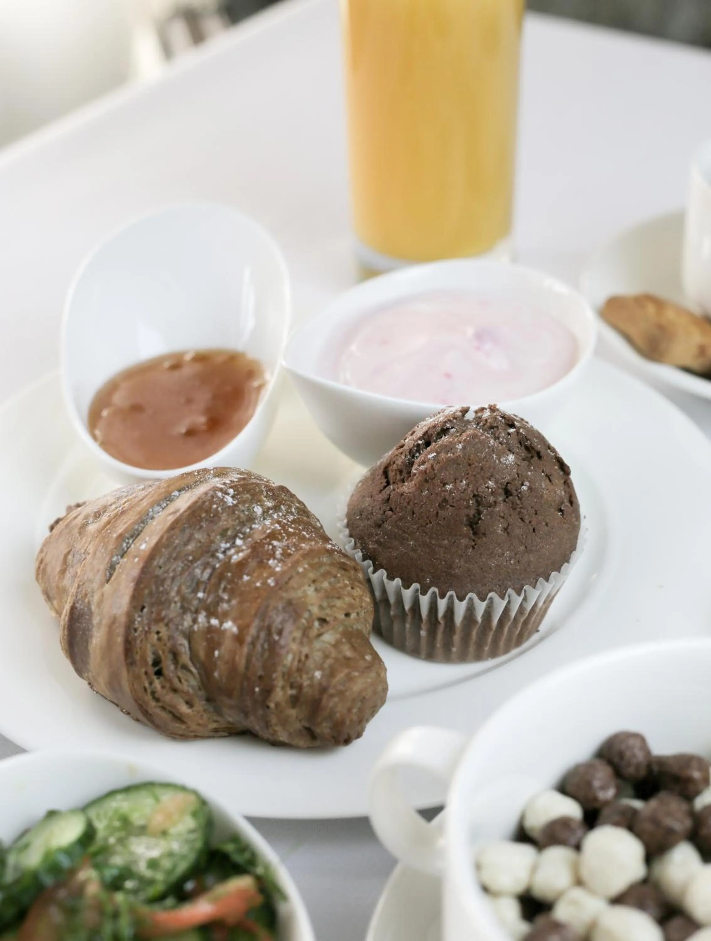 Restaurant/places to eat in Alanda Hotel