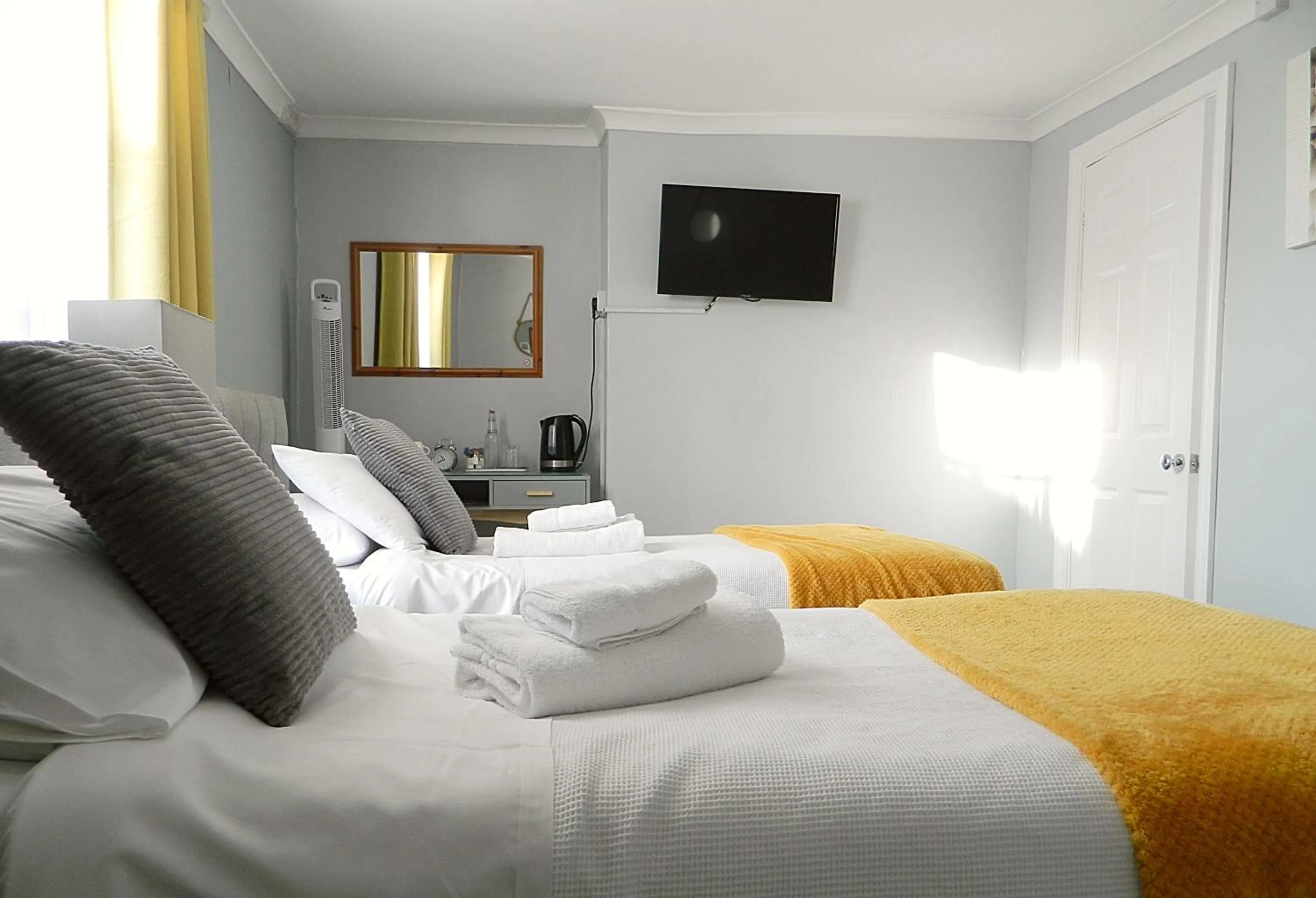 Bed in Kings Head Inn, Warwick