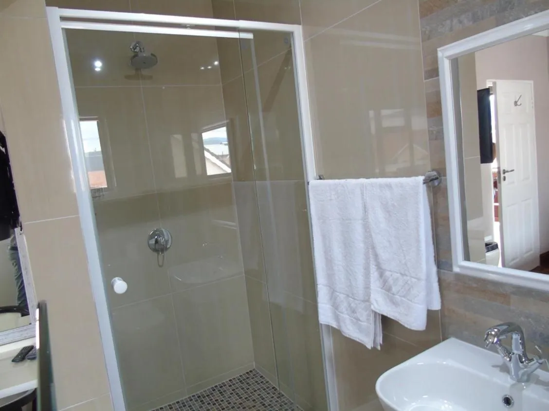 Bathroom in The Musafer Travel Lodge