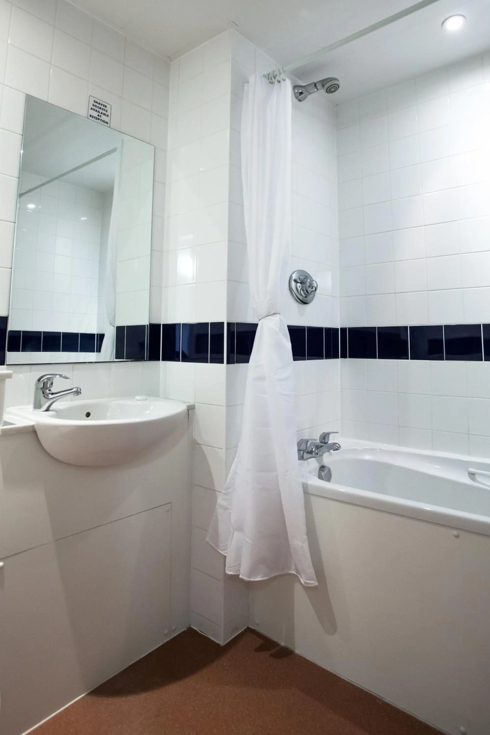 Hot Tub in The Metropole Hotel