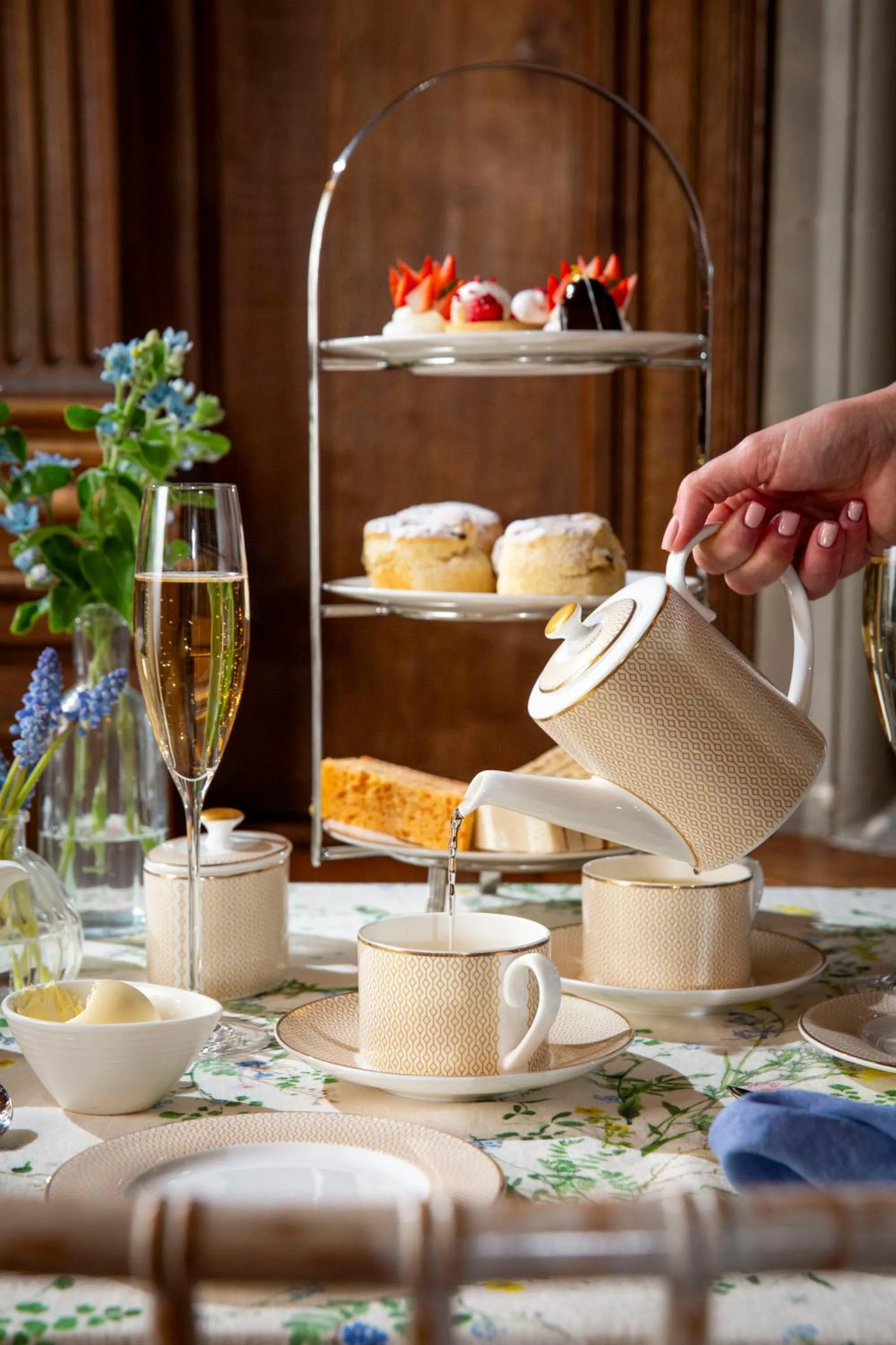 Restaurant/places to eat in Buxted Park Hotel