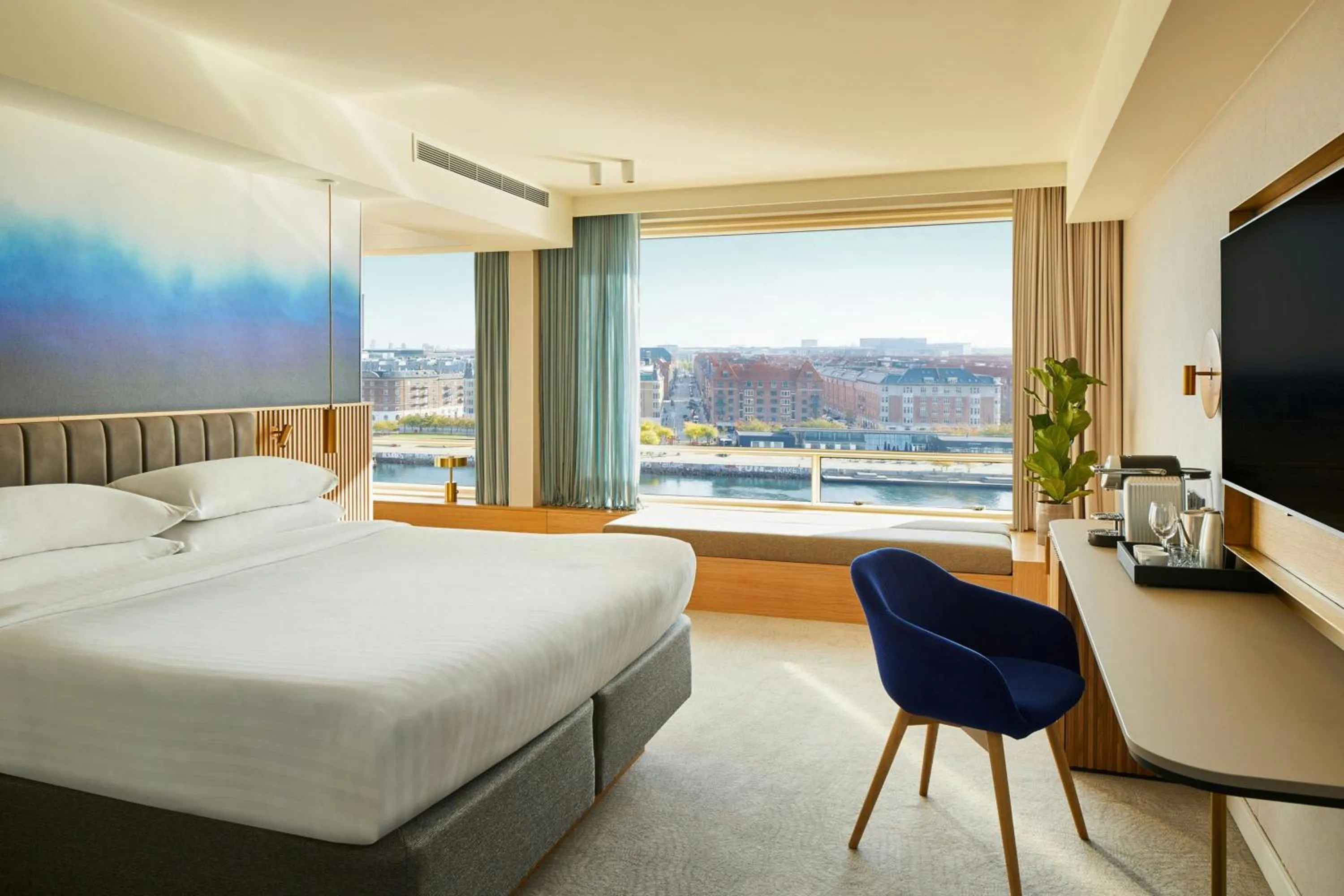 Bedroom, Bed in Copenhagen Marriott Hotel