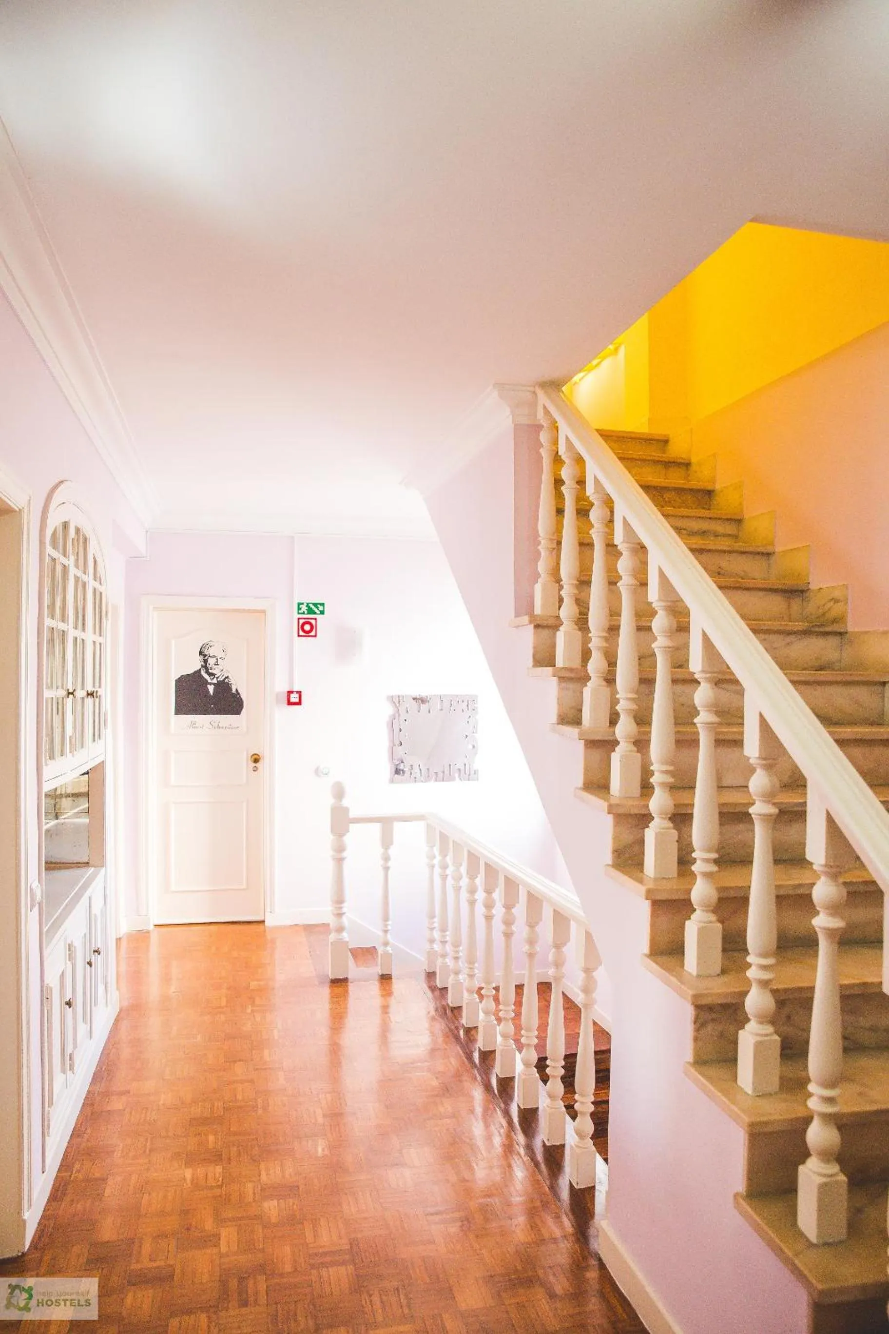 Floor plan in Help Yourself Hostels - Carcavelos Coast