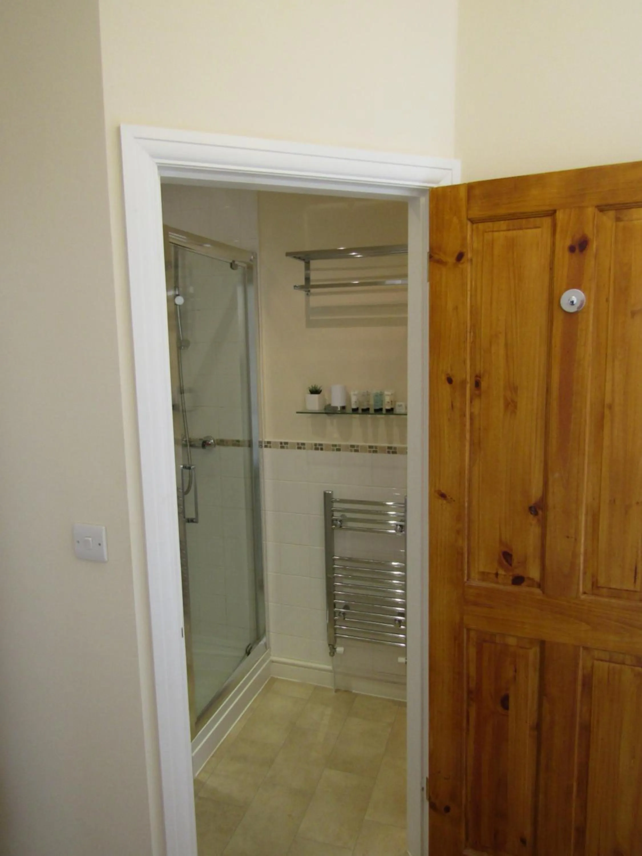 Bathroom in Harringtons at 14