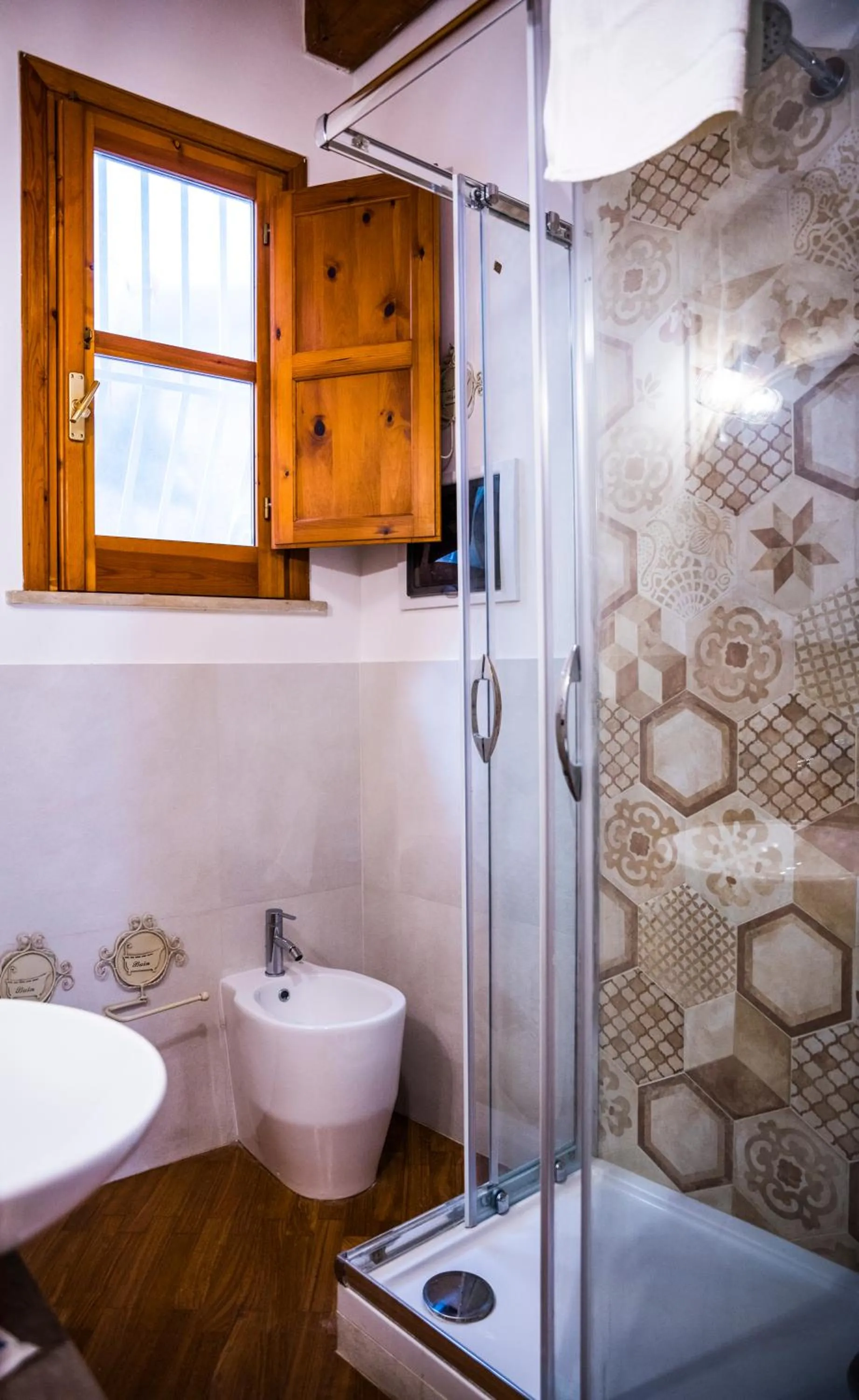 Bathroom in La Casa di Ilde al Duomo - Ortigia Holidays