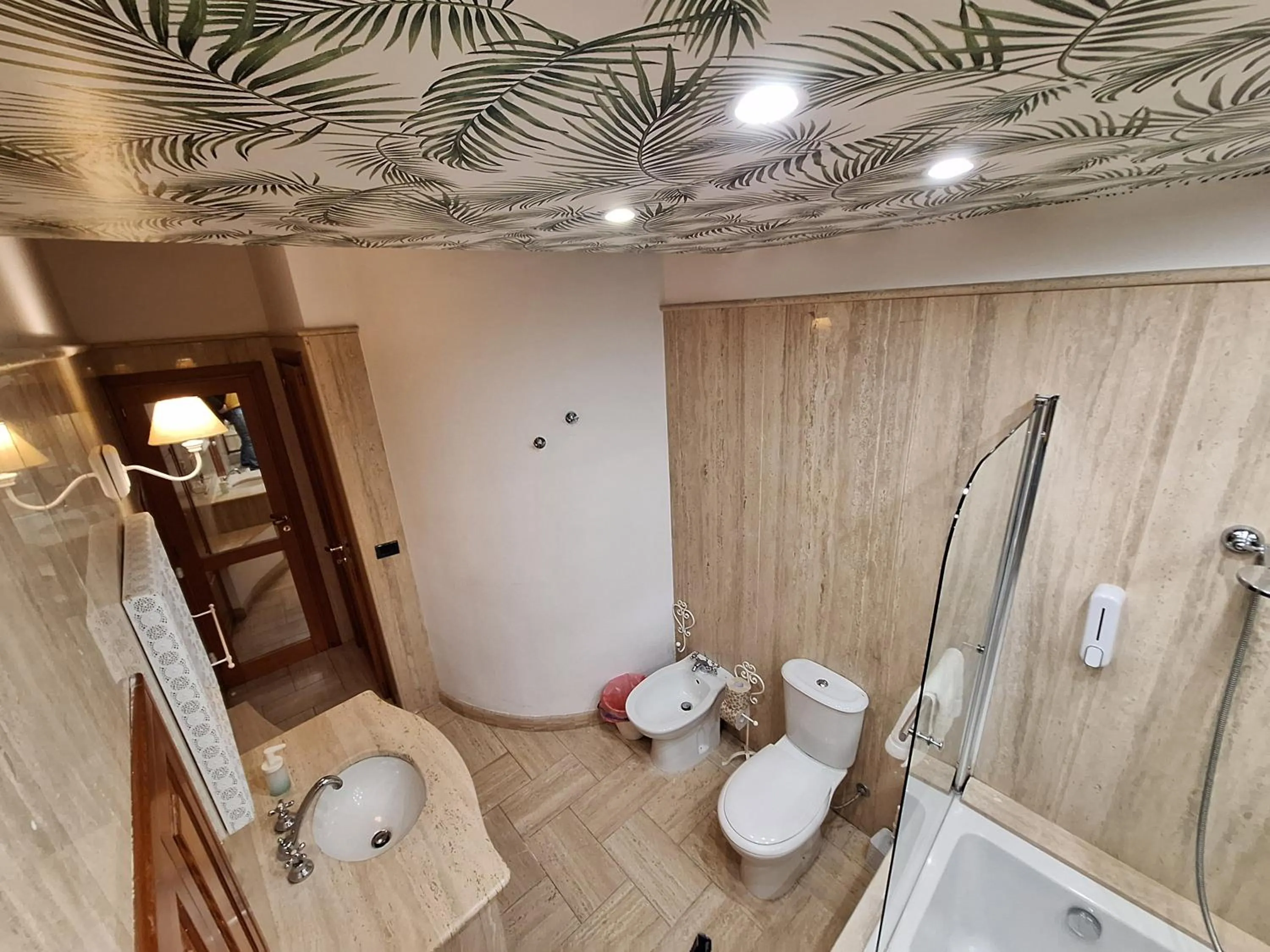 Bathroom in La Casa di Ilde al Duomo - Ortigia Holidays