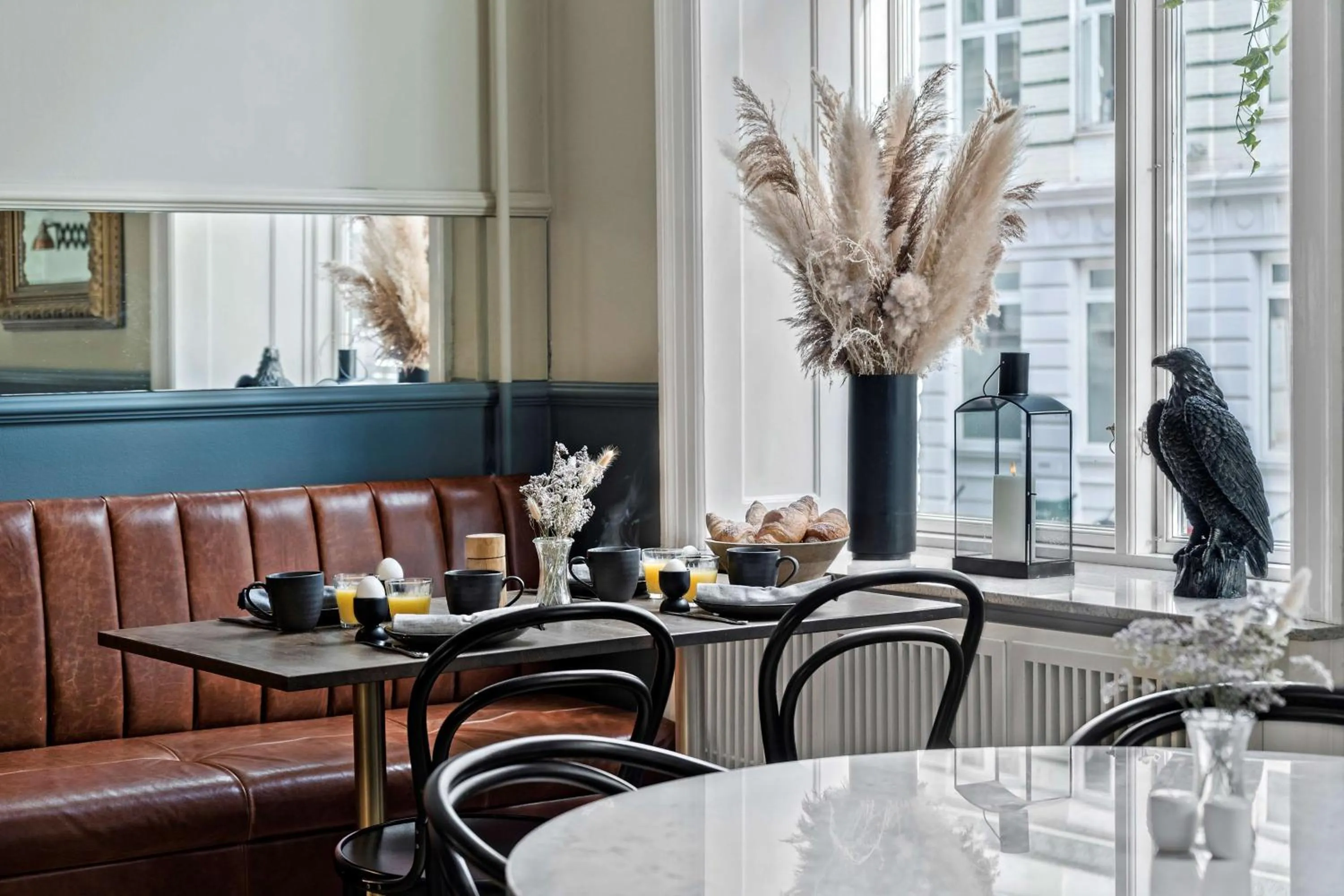 Restaurant/places to eat in Best Western Hotel Hebron