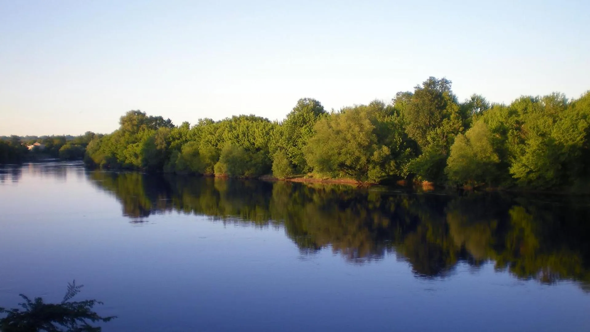 Property building in Le Manoir de la Riviere