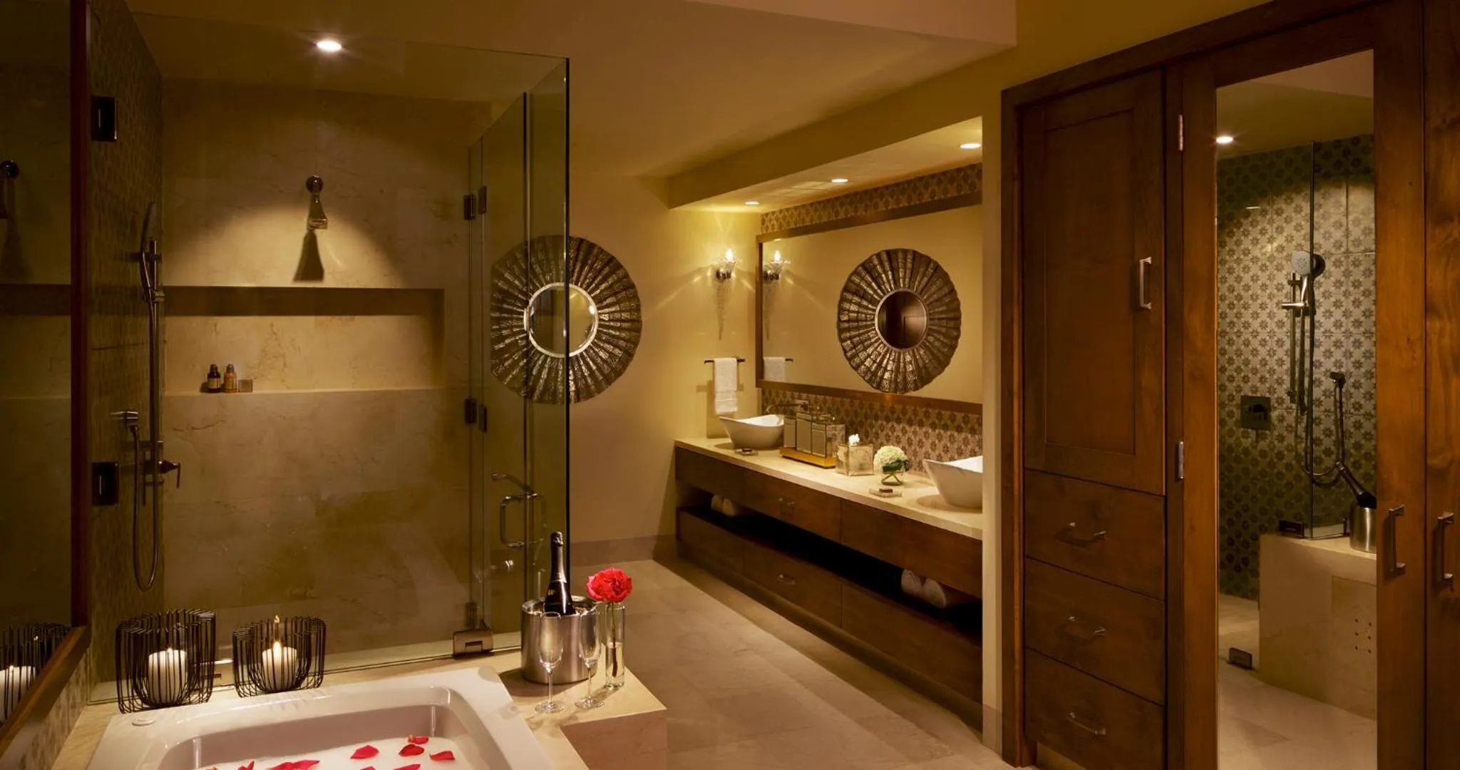 Shower in Grand Solmar Pacific Dunes Resort, Golf & Spa
