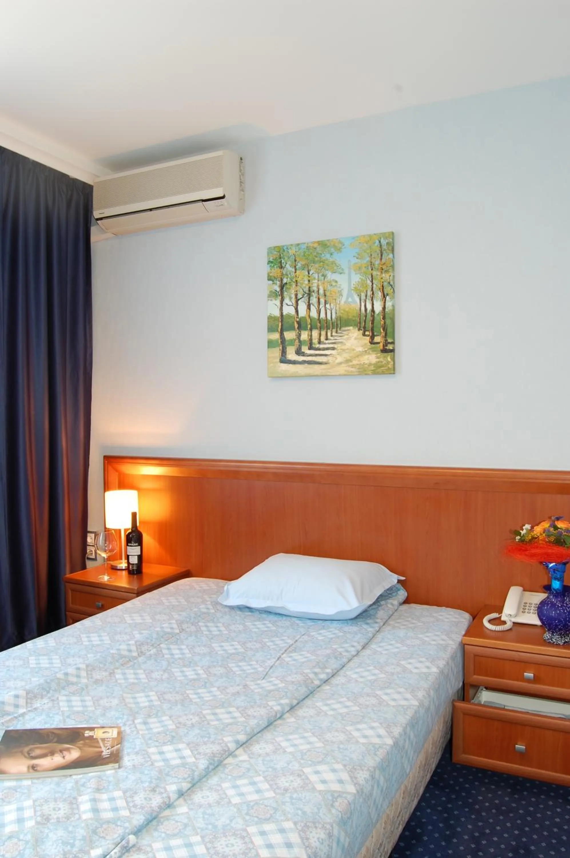 Bedroom, Bed in Hotel Kibella