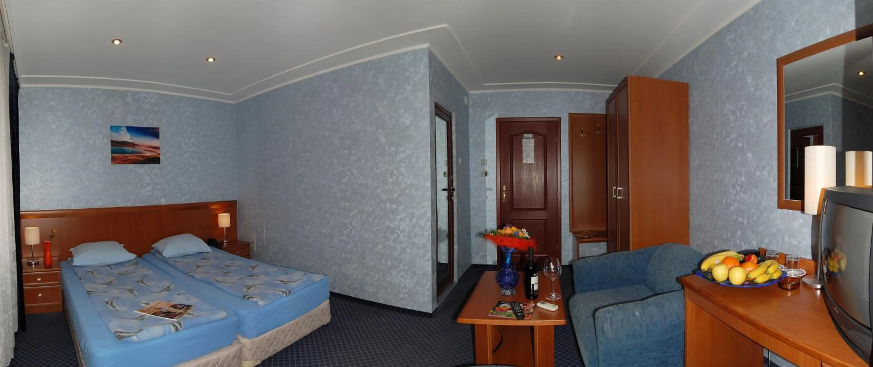 Photo of the whole room, Bed in Hotel Kibella