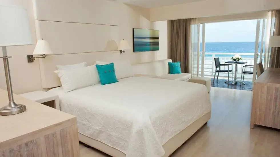 Suite in The Soco Hotel All-Inclusive Suite in The Soco Hotel All-Inclusive