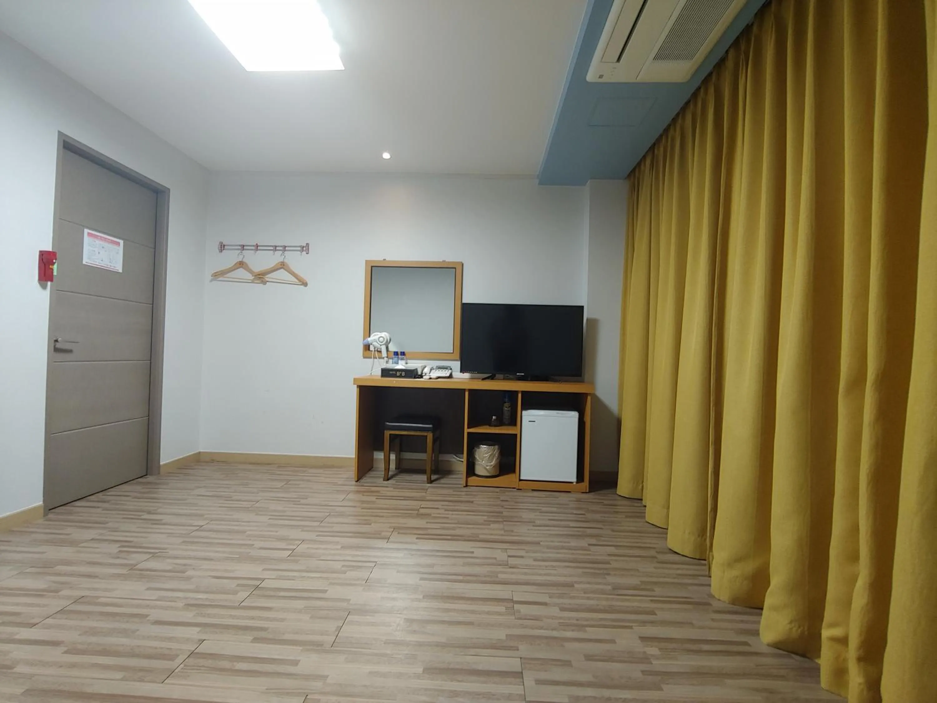 Photo of the whole room in Gallery Hotel BnB