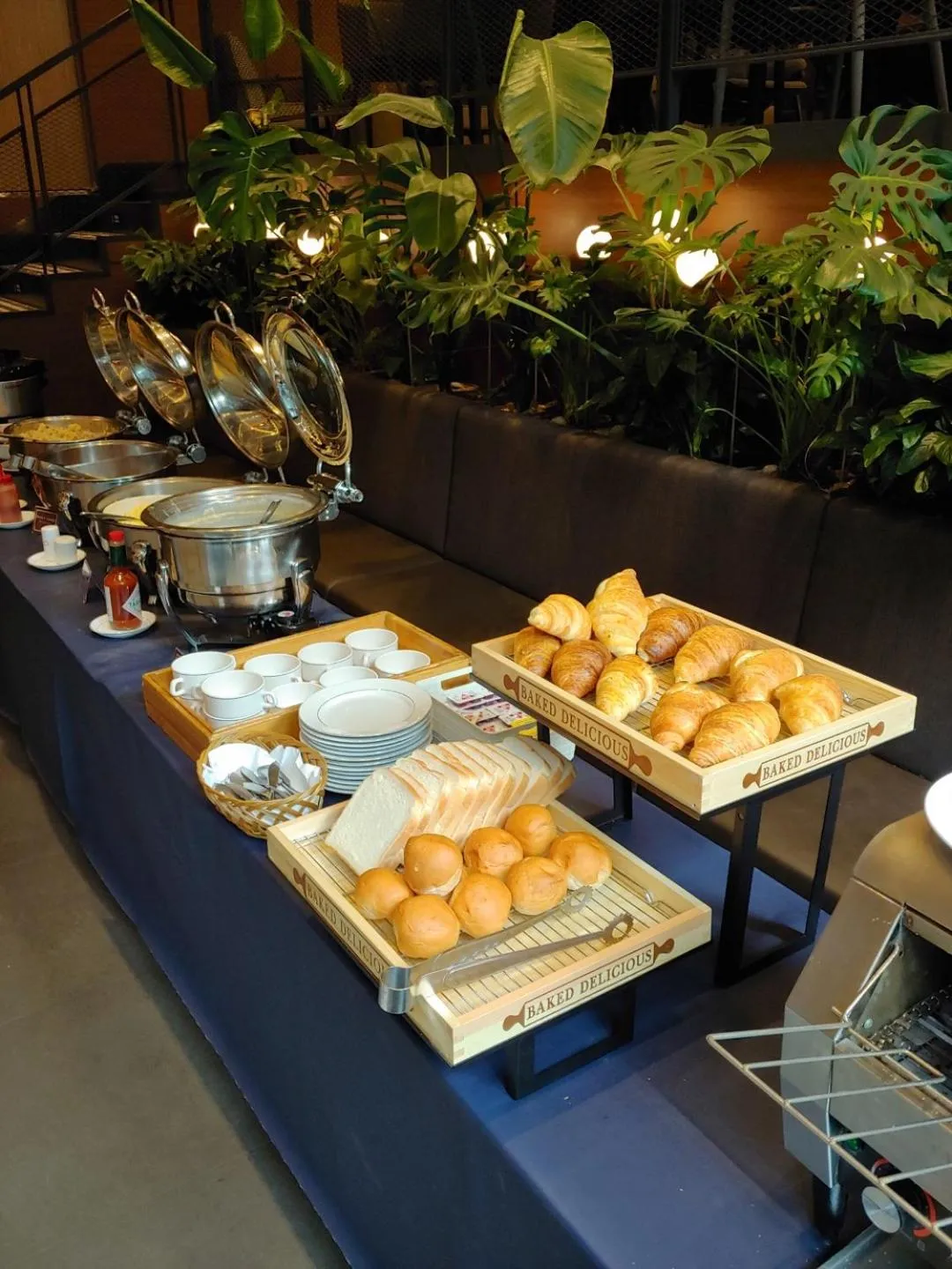 Food and drinks in Hotel Icc