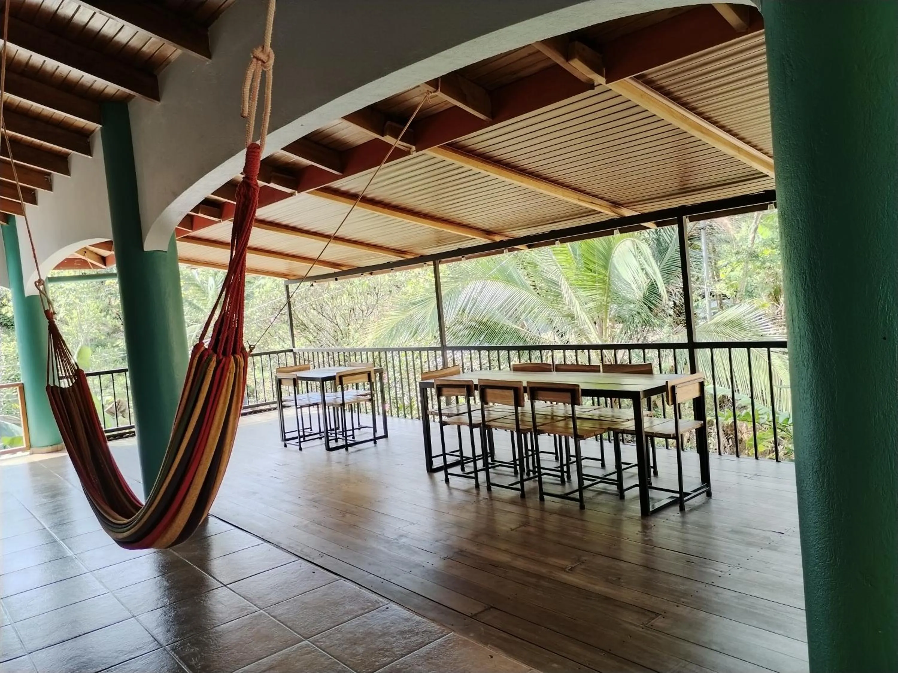 Dining area in Osa House - Drake Bay