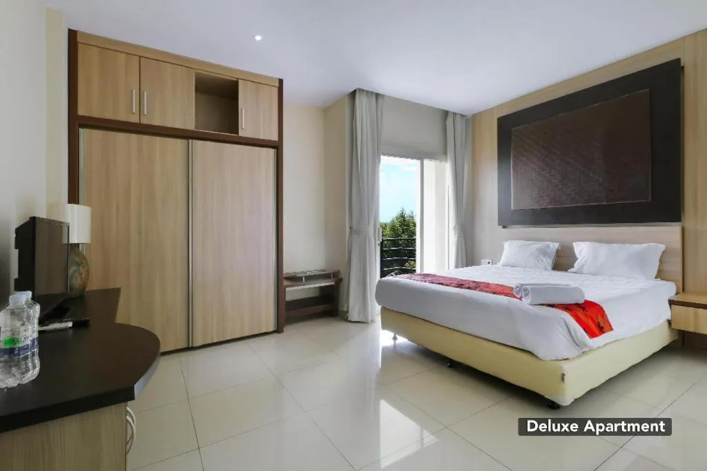 Bedroom, Bed in Mutiara Suites