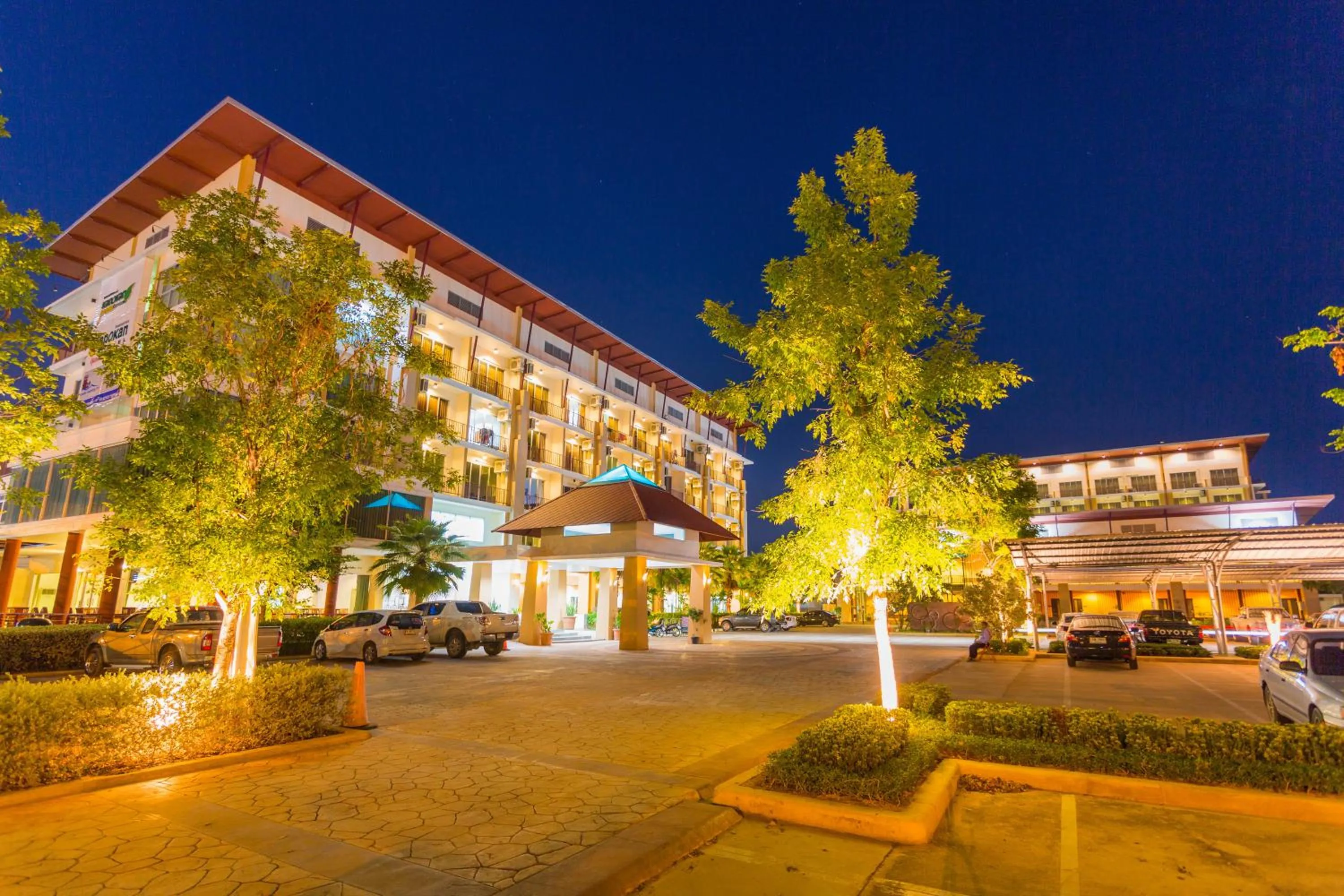 Facade/entrance in Kanokan Hotel
