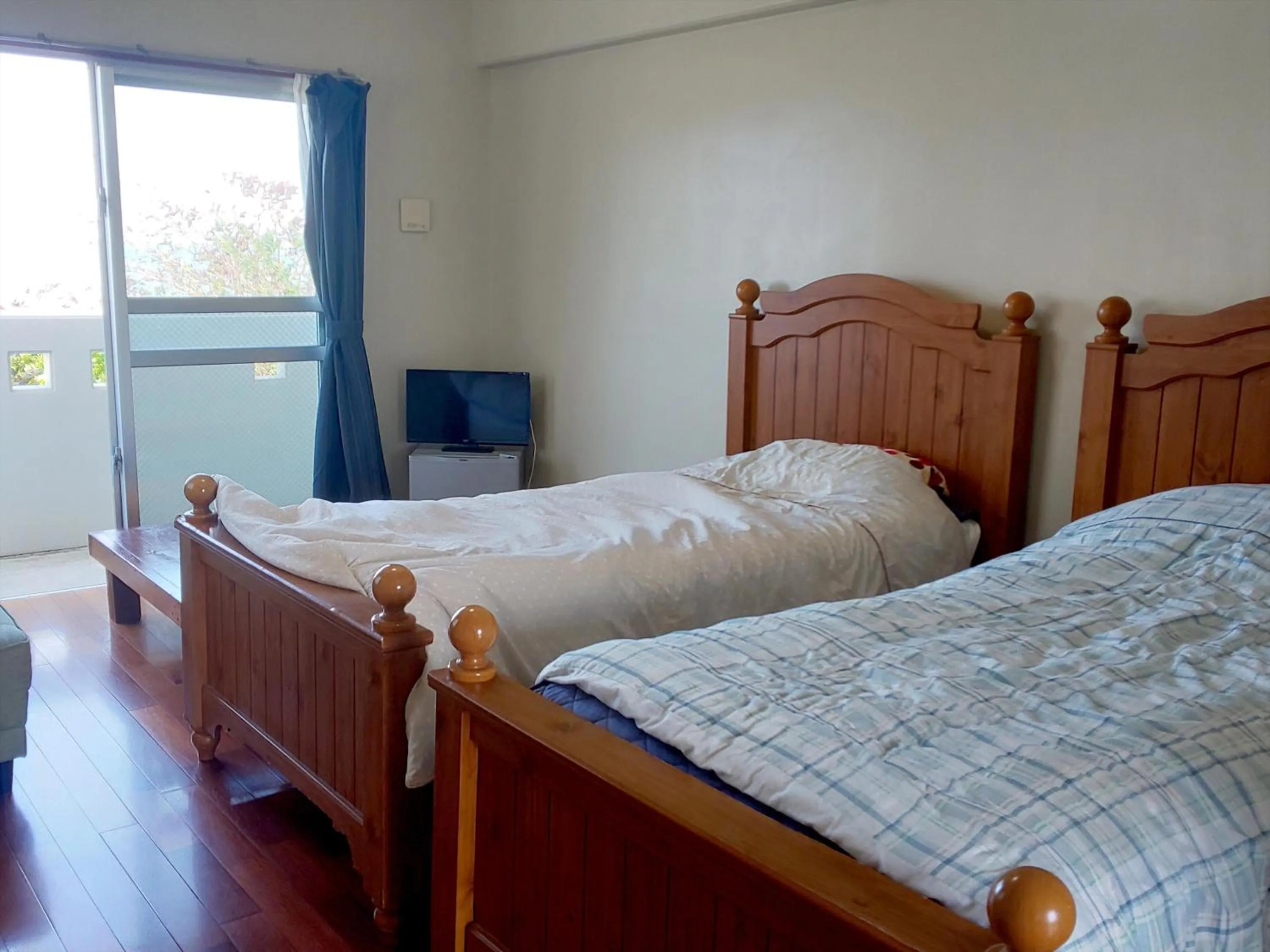 Photo of the whole room, Bed in Uminchuno Yado