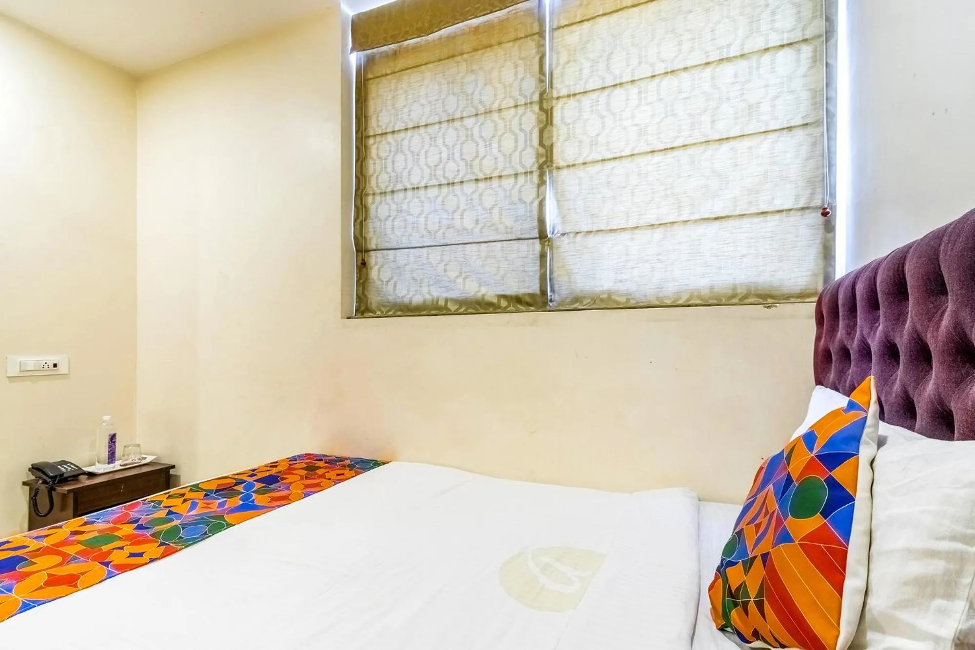 Seating area, Bed in FabHotel VJR HSR